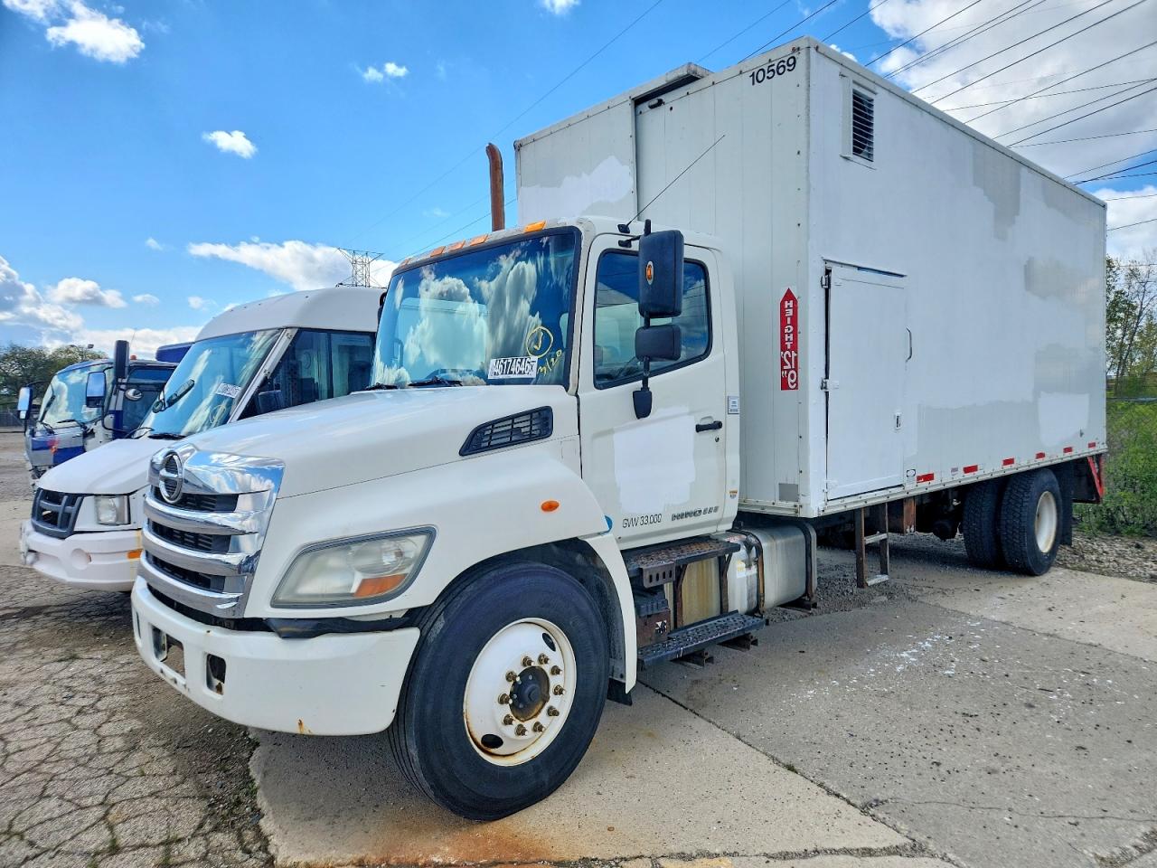 2012 HINO All other VIN 5PVNV8JT1C4S52318 photo 2