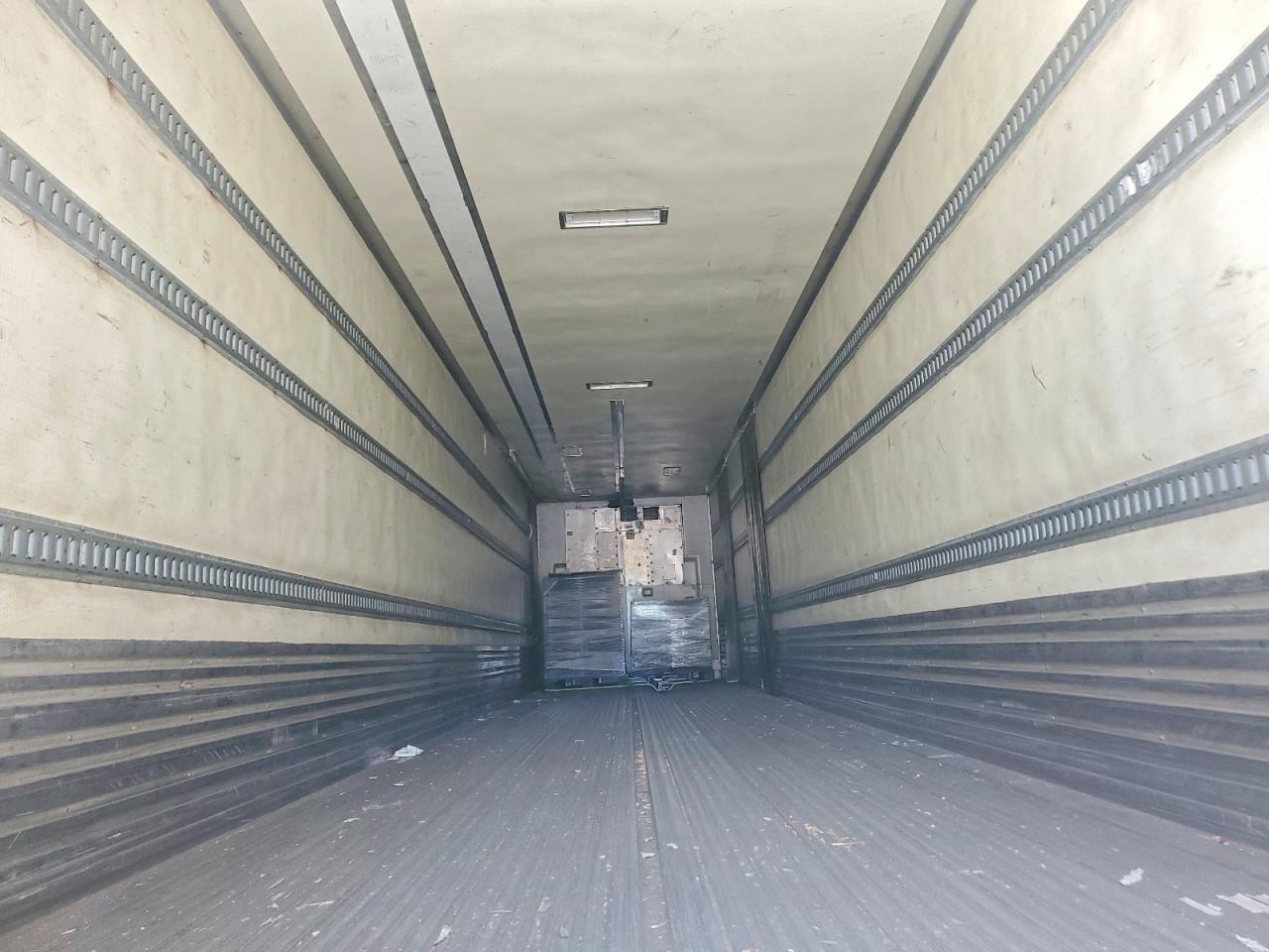 2011 UTILITY All models VIN 1UYVS2484BM063501 photo 6