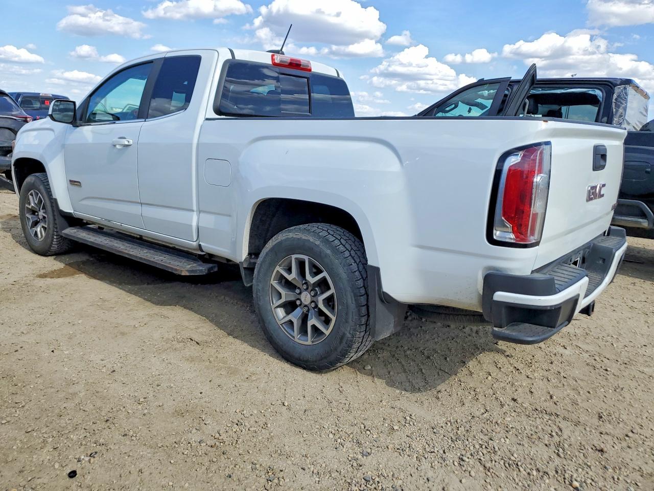 2019 GMC Canyon VIN 1GTH6FEN3K1131283 photo 2