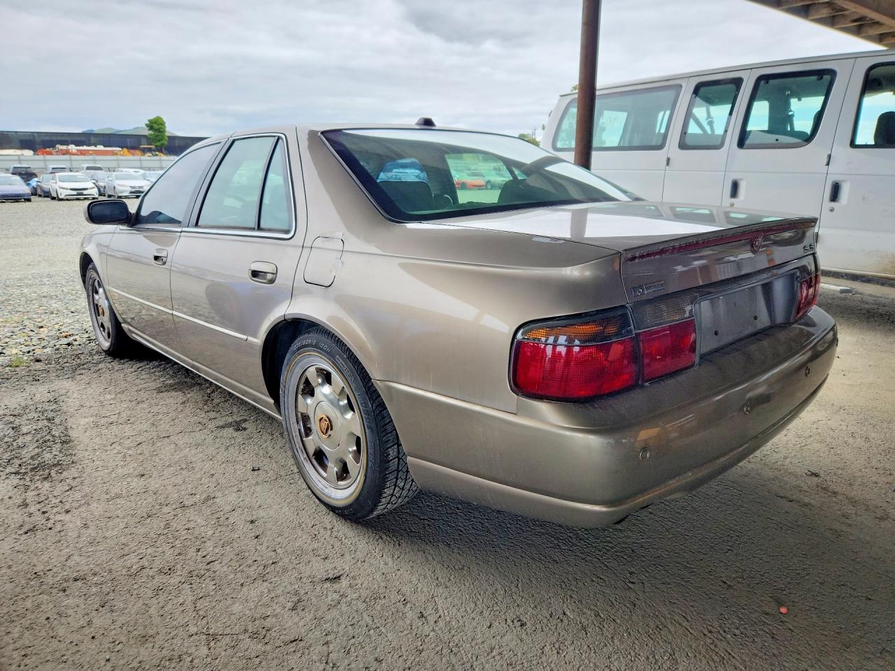 2004 Cadillac Seville VIN 1G6KS54Y24U176484 photo 2