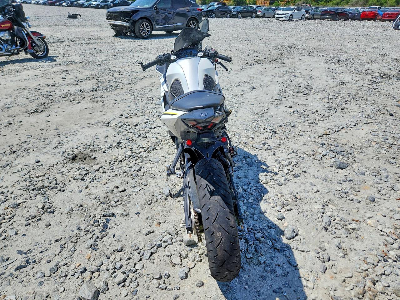 2018 Yamaha Yzf600 VIN MH3RH15YXJK003693 photo 4