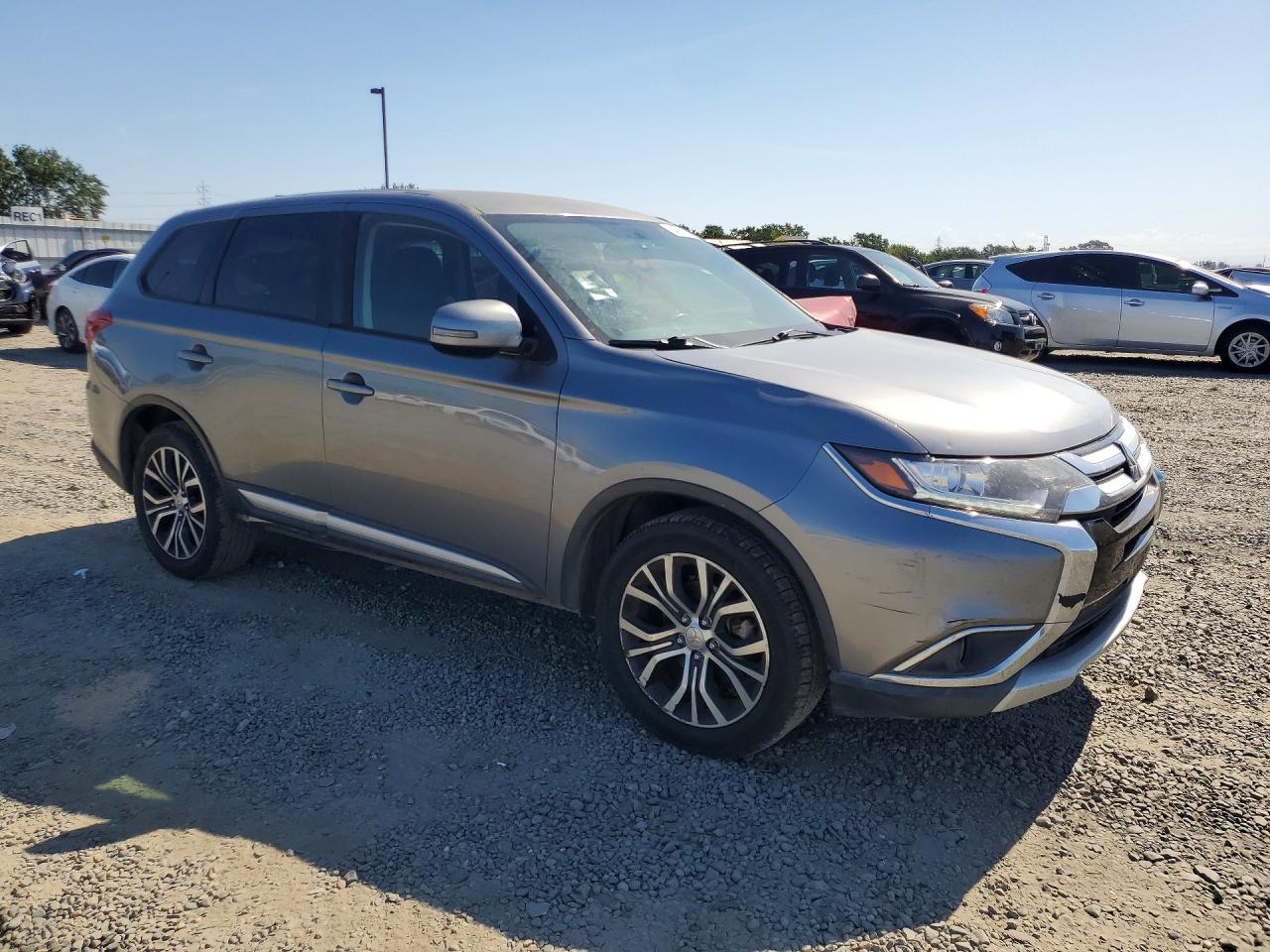 2018 Mitsubishi Outlander VIN JA4AD3A3XJJ001780 photo 4