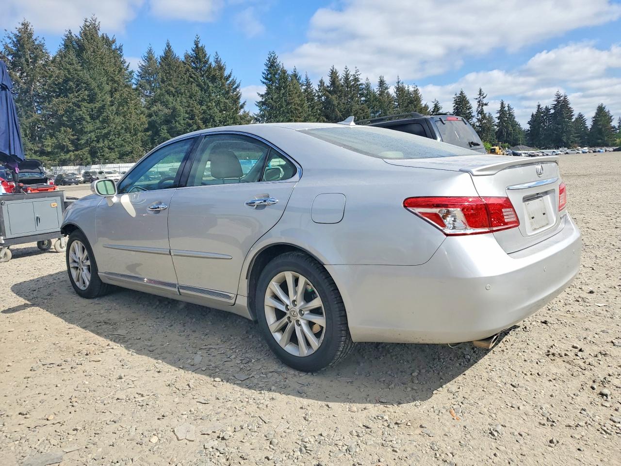 2012 Lexus ES350 VIN JTHBK1EG4C2483823 photo 2