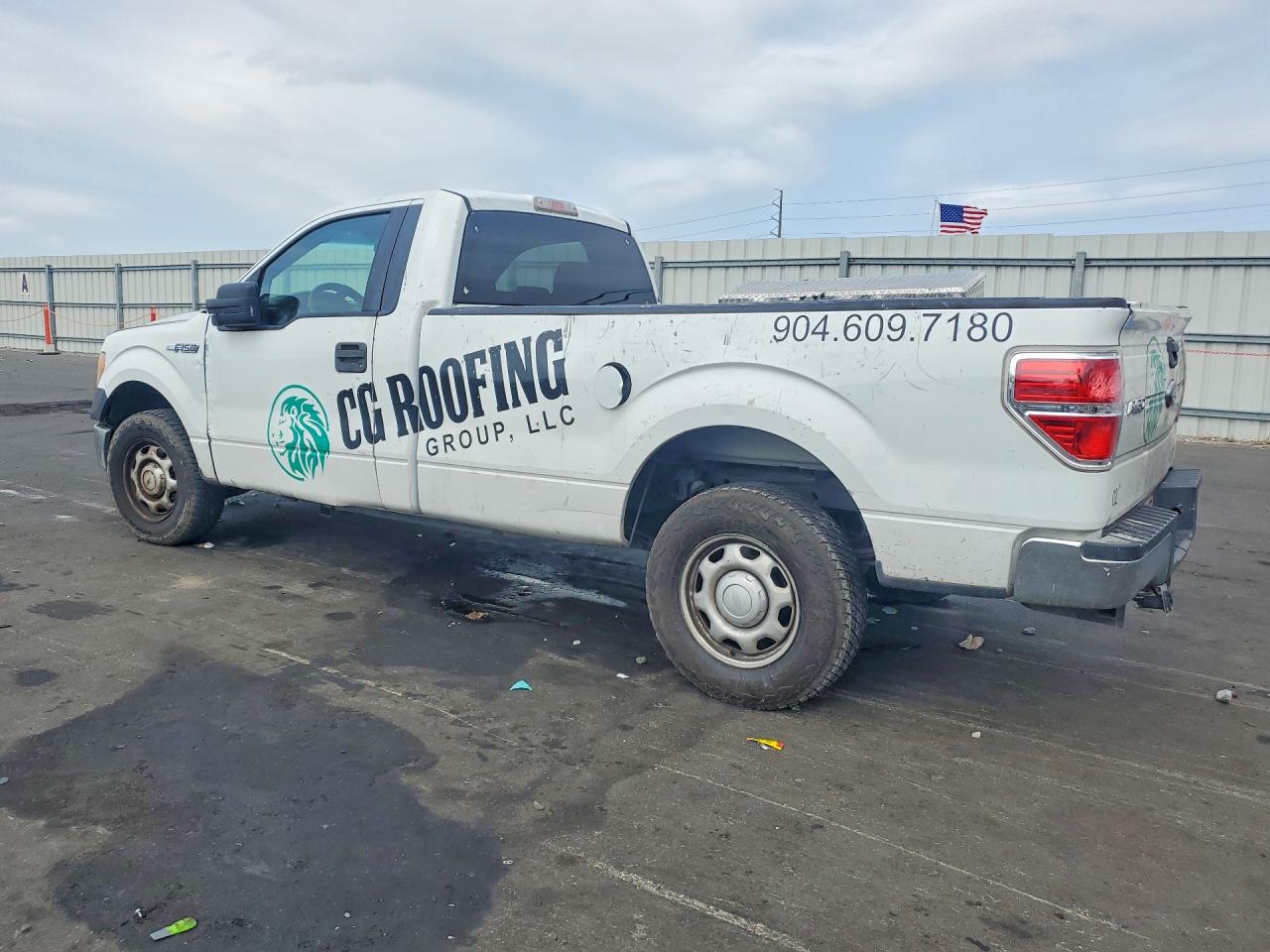 2010 Ford F150 VIN 1FTMF1CW3AKE30889 photo 2