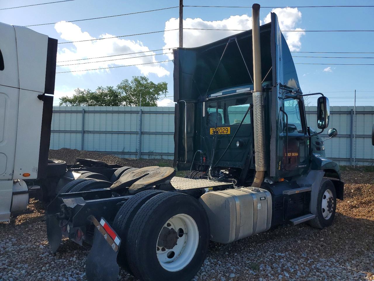 2018 MACK All other VIN 1M1AW01X5JM010659 photo 4