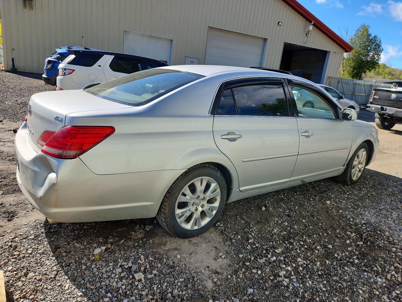 2008 TOYOTA Avalon VIN 4T1BK36B08U289829 photo 3