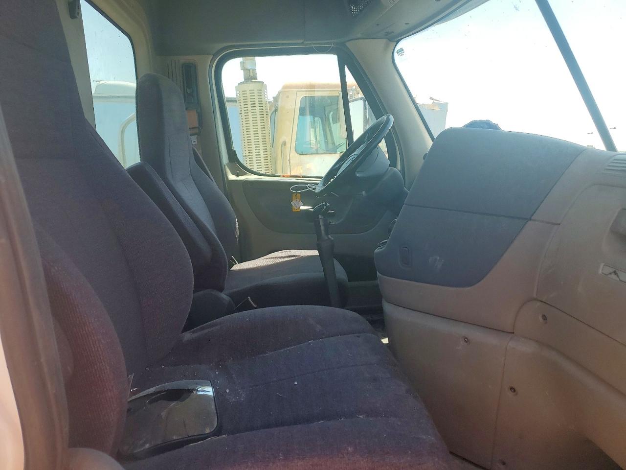 2015 FREIGHTLINER All other VIN 3AKJGEBG7FSGB4277 photo 5