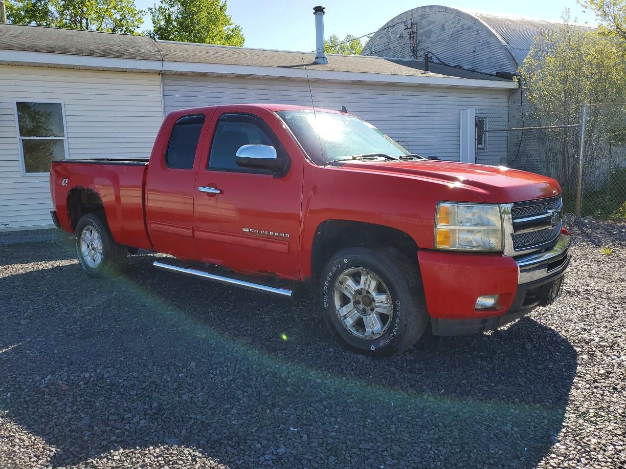 2011 Chevrolet Silverado VIN 1GCRKSE38BZ202552 photo 4