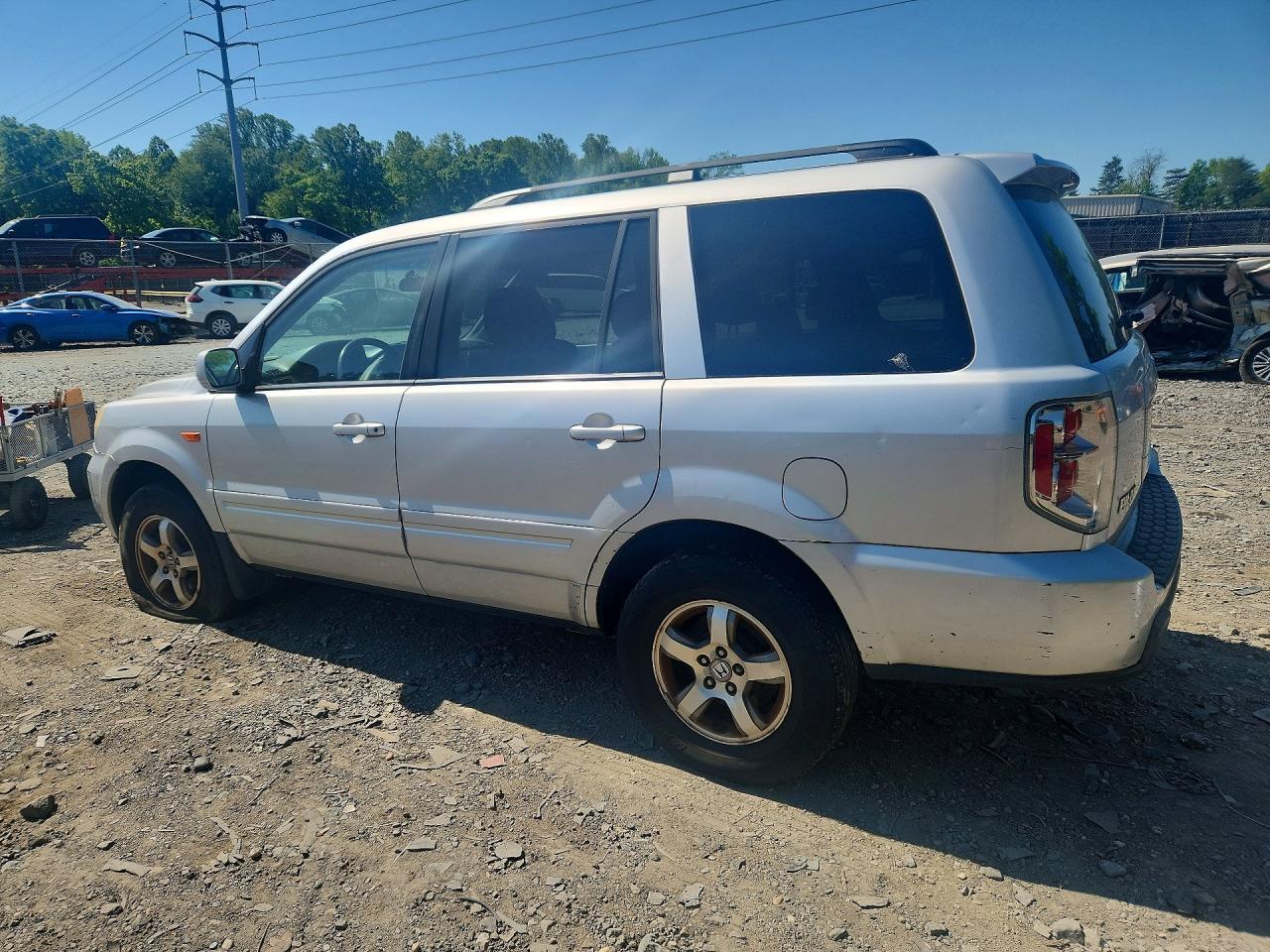 2006 HONDA Pilot VIN 2HKYF18446H516341 photo 2