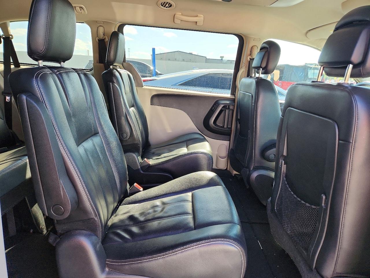 2014 Chrysler Minivan VIN 2C4RC1BG3ER178075 photo 11