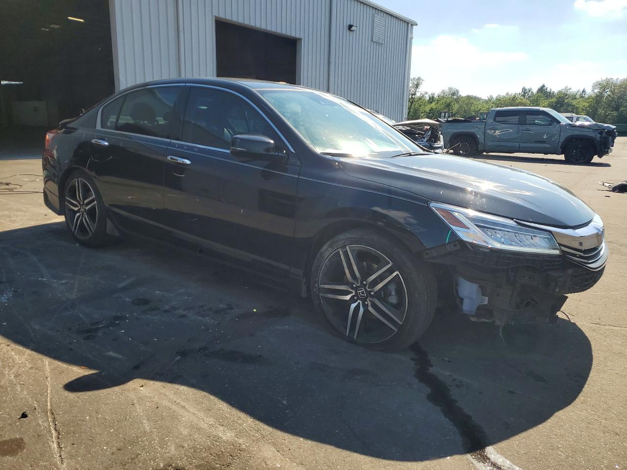 2016 HONDA Accord VIN 1HGCR3F94GA010546 photo 4