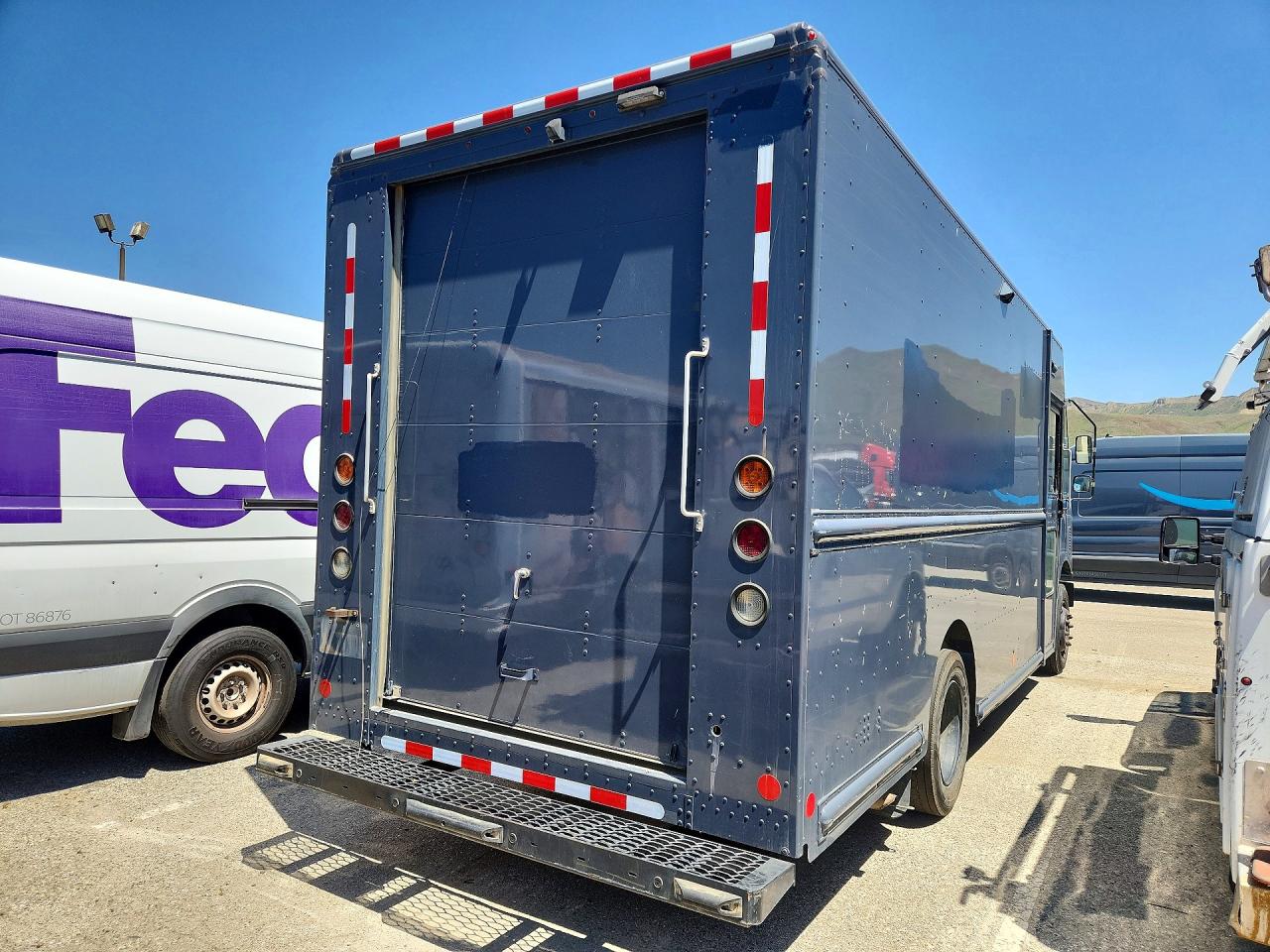 2021 FREIGHTLINER All other VIN 4UZAC2GA6MCMN0256 photo 3