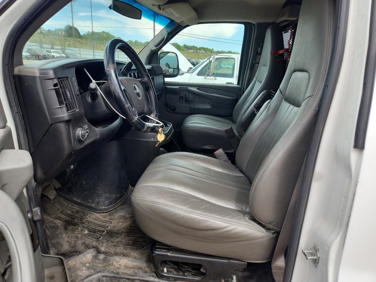 2011 GMC Savana VIN 1GTW7FCG6B1100375 photo 7