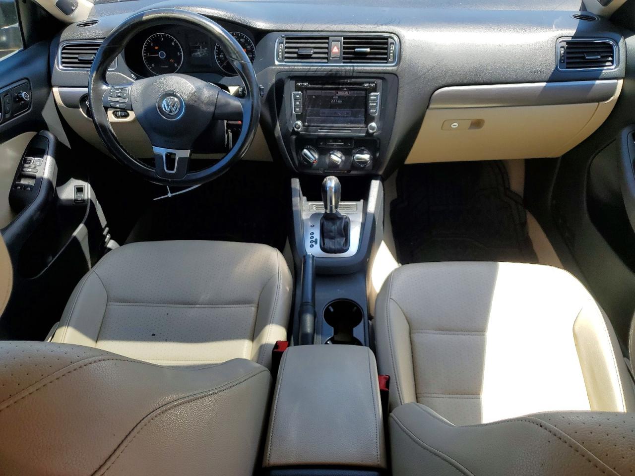 2014 Volkswagen Jetta VIN 3VWLL7AJXEM404574 photo 8