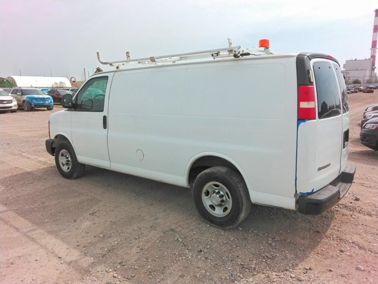 2014 CHEV Express VIN 1GCWGFCA6E1198887 photo 2