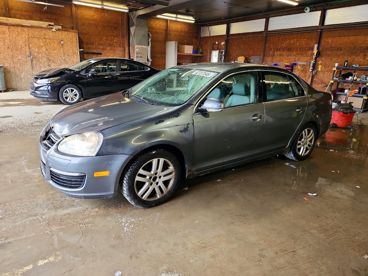 2007 Volkswagen Jetta VIN 3VWEF71K07M065786 photo 1