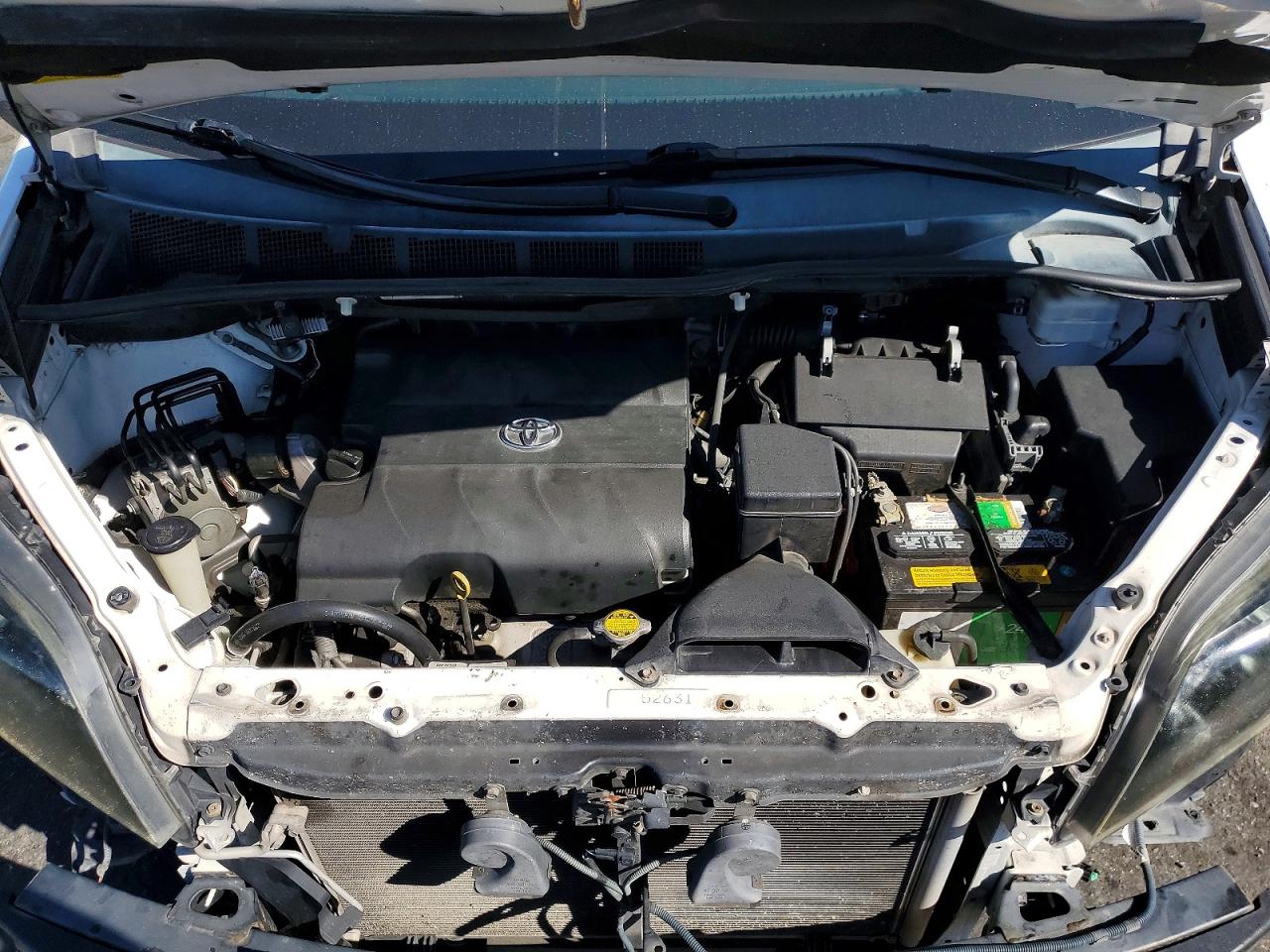 2013 Toyota Sienna VIN 5TDXK3DC8DS398348 photo 12