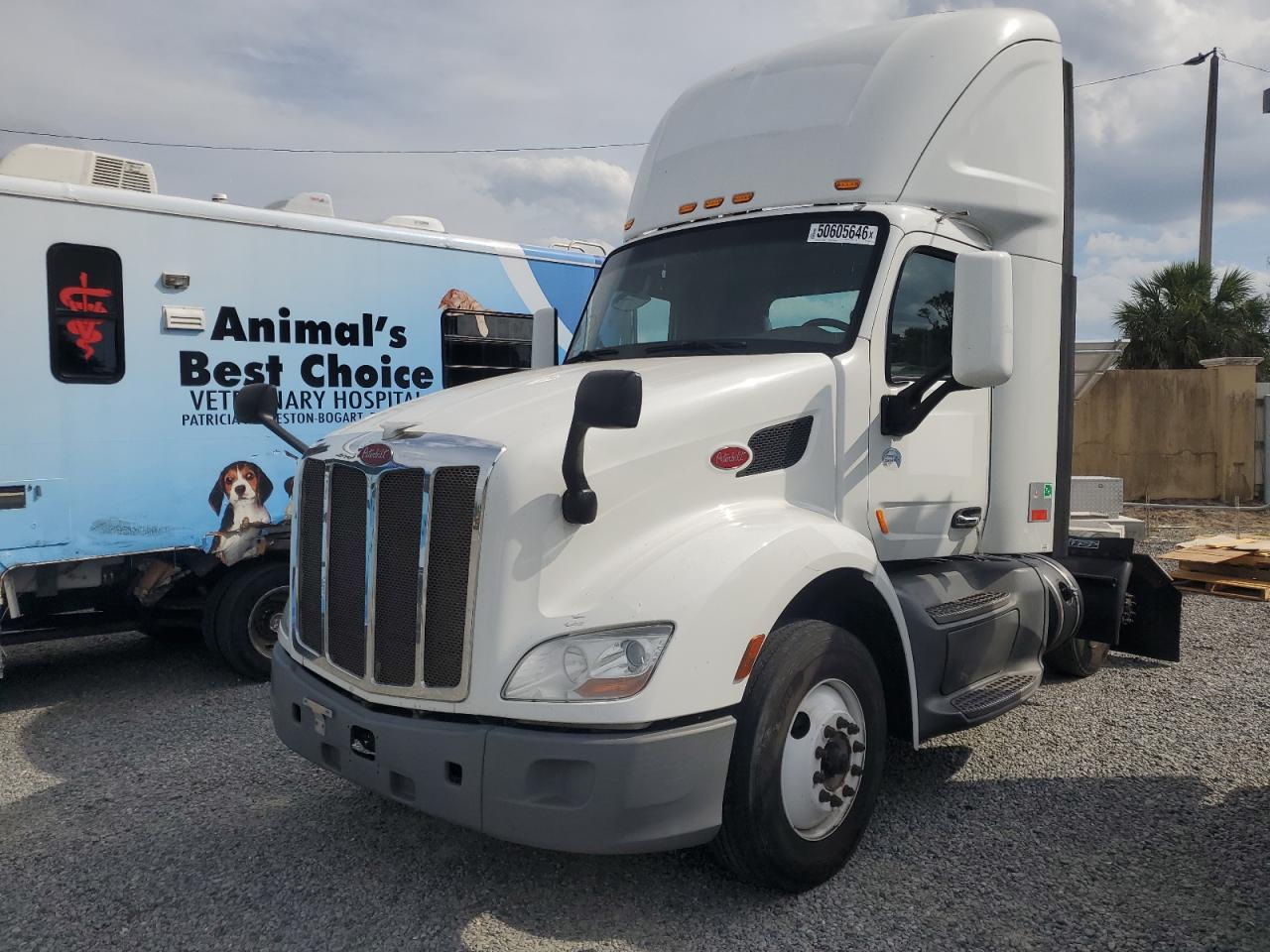 2018 PETERBILT All other VIN 1XPBA48X7JD478407 photo 2
