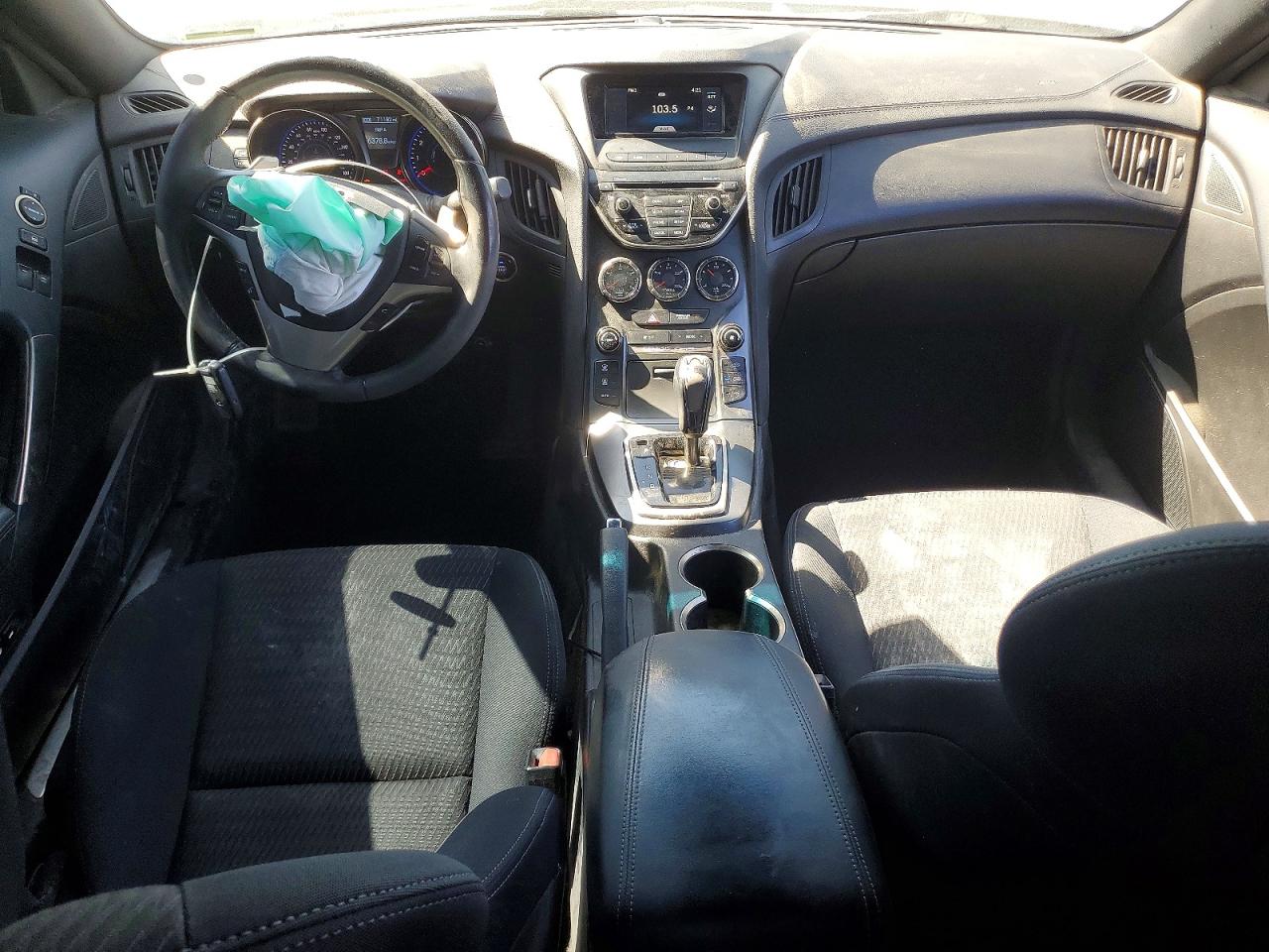 2016 Hyundai Genesis VIN KMHHT6KJ1GU131620 photo 8