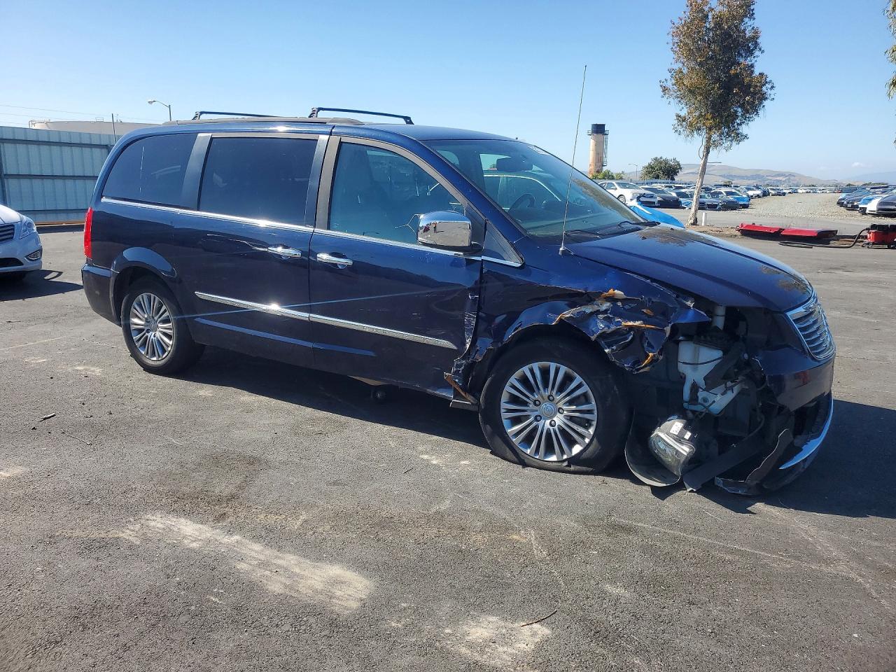 2014 Chrysler Minivan VIN 2C4RC1CGXER183160 photo 4