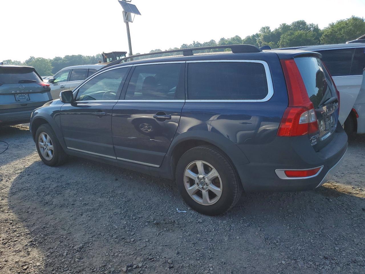 2011 VOLV Xc70 VIN YV4940BZ0B1100049 photo 2