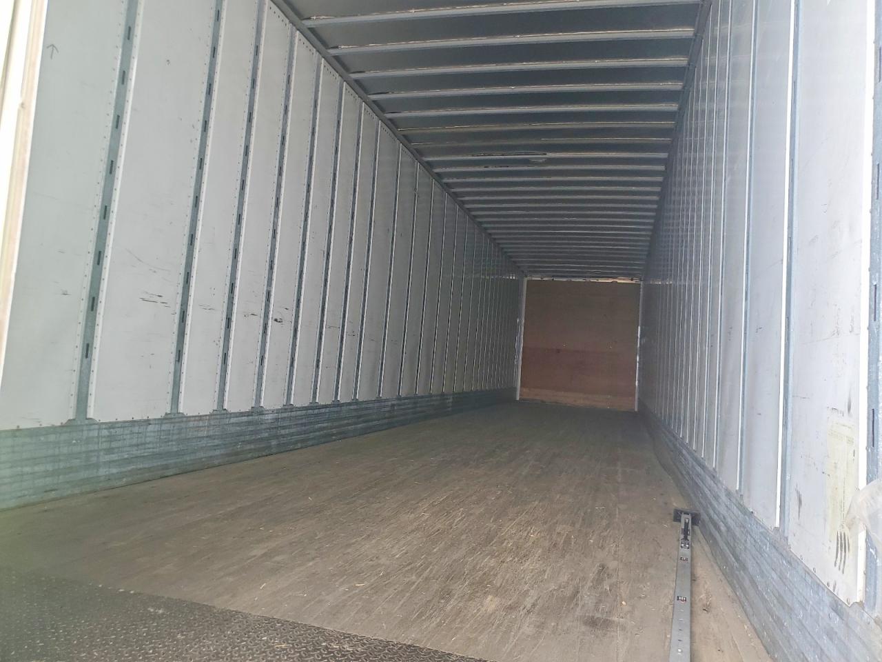 2009 UTILITY All models VIN 1UYVS24899G764401 photo 6