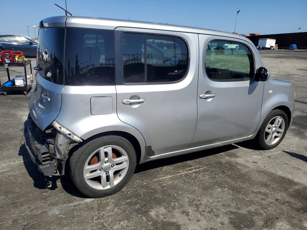 2010 Nissan Cube VIN JN8AZ2KR2AT162217 photo 3