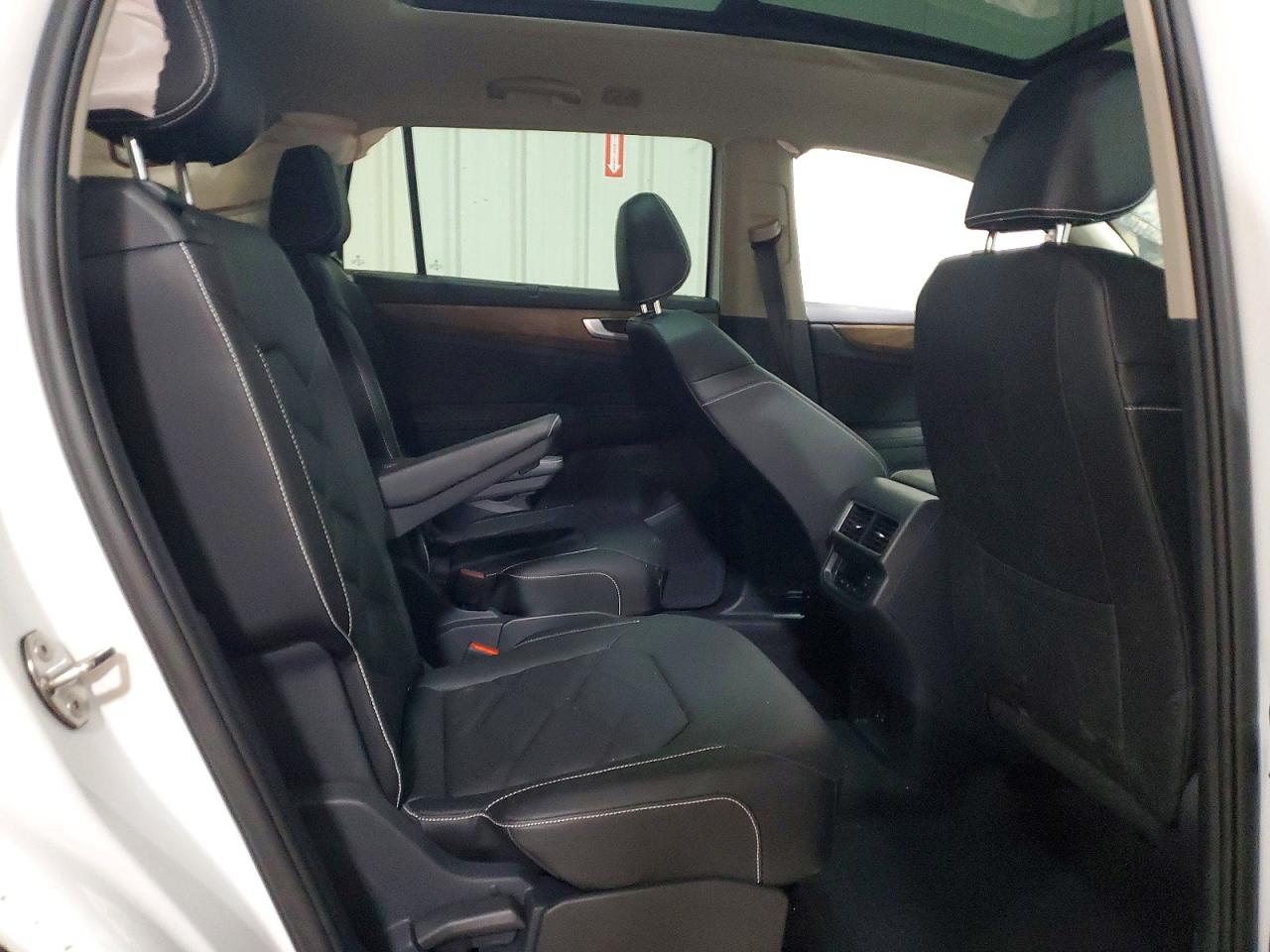 2026 Volkswagen Atlas VIN 1V2KN2CA3TC532032 photo 11