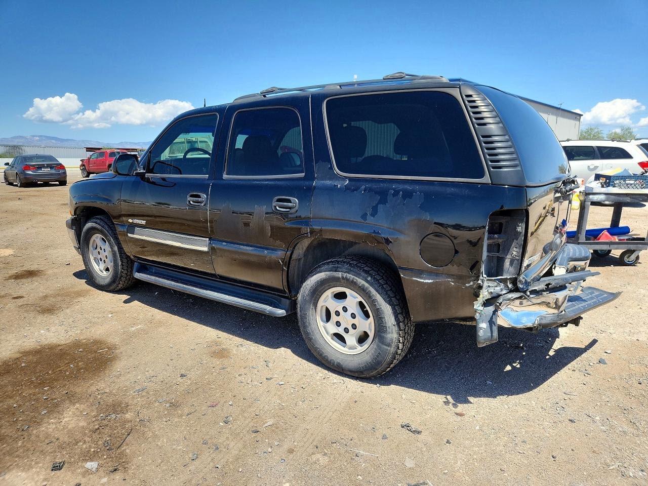 2005 Chevrolet Tahoe VIN 1GNEC13V15R231817 photo 2