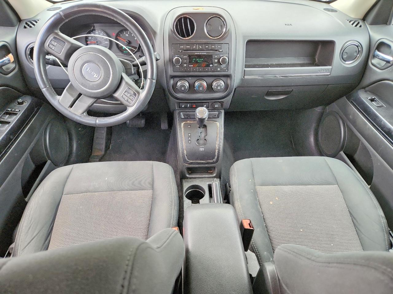 2012 Jeep Patriot VIN 1C4NJPFB9CD634635 photo 8