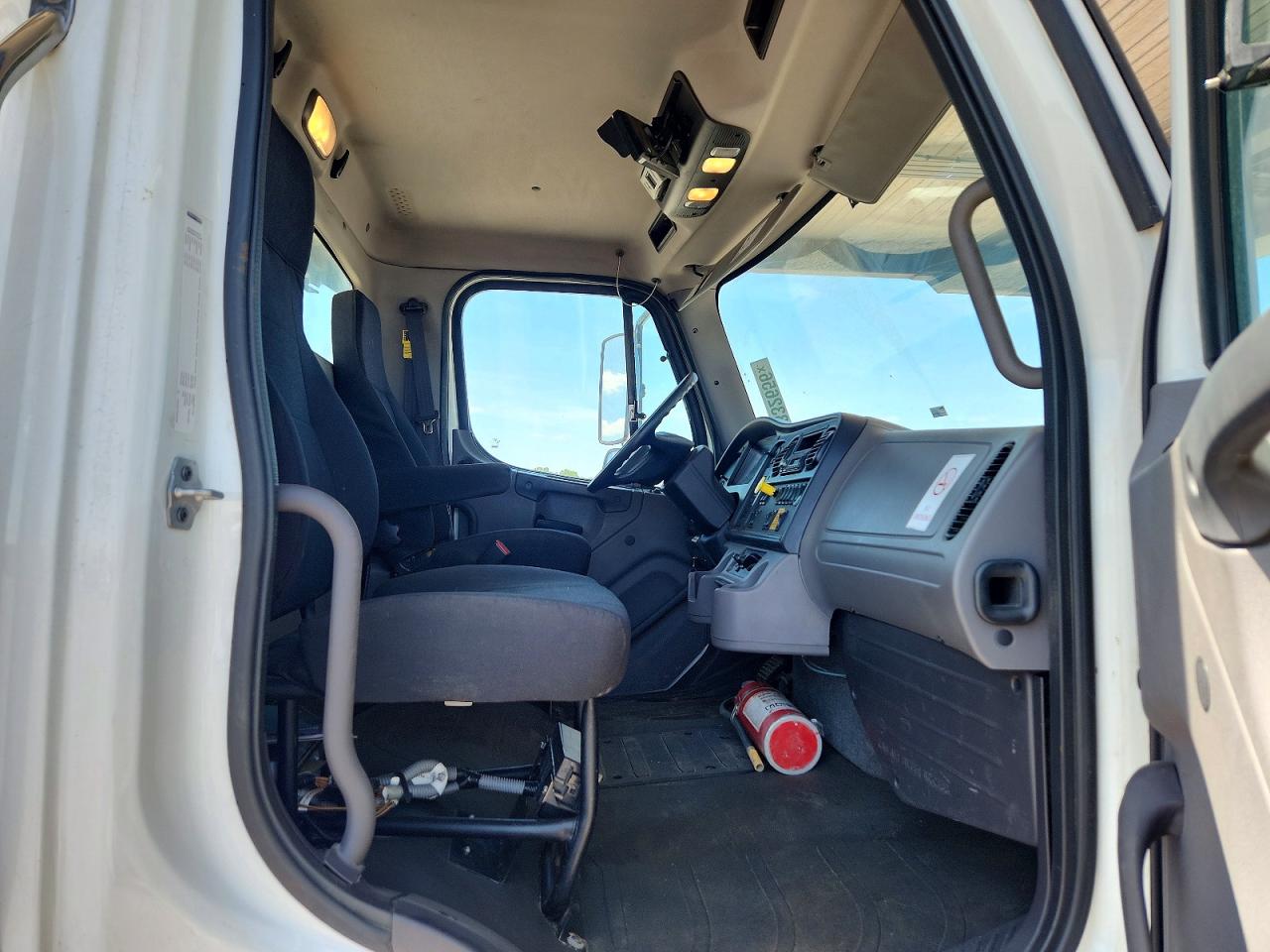 2017 FREIGHTLINER All other VIN 1FVACXCY9HHHY4639 photo 10