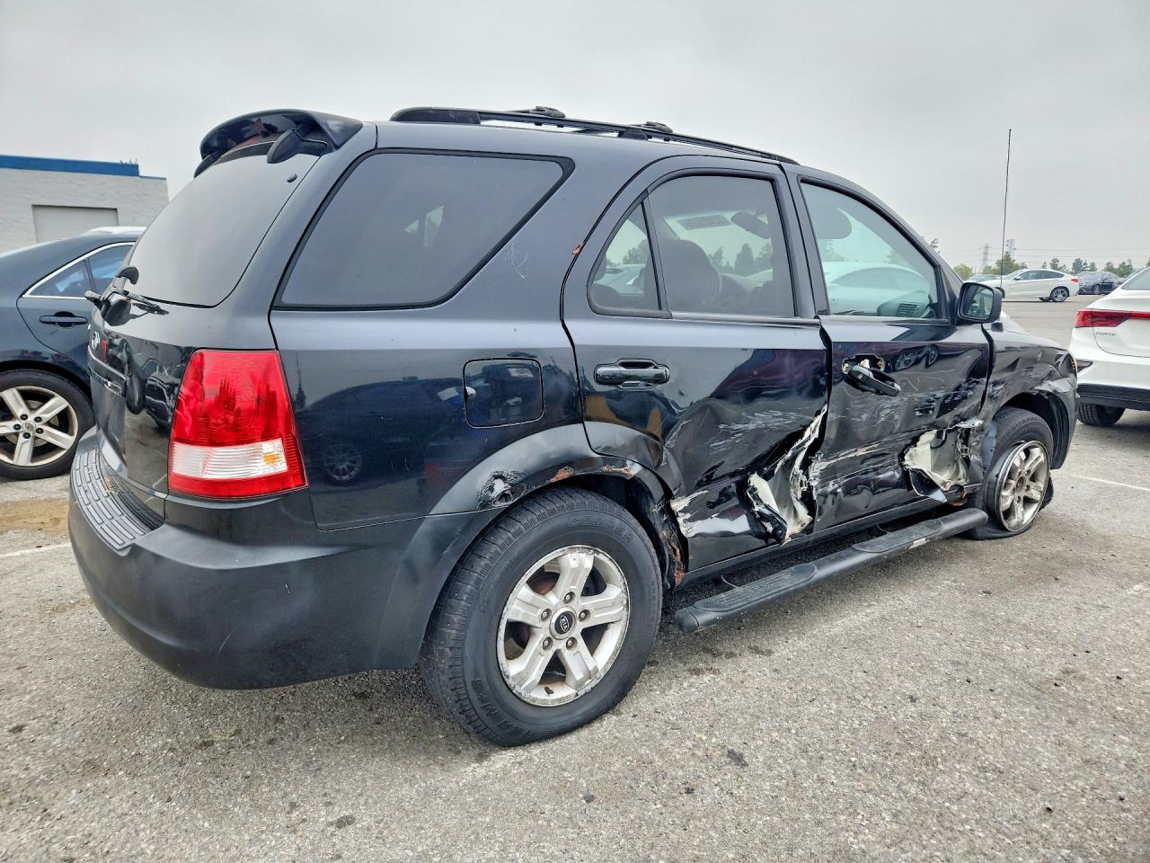 2005 Kia Sorento VIN KNDJC733955458916 photo 3