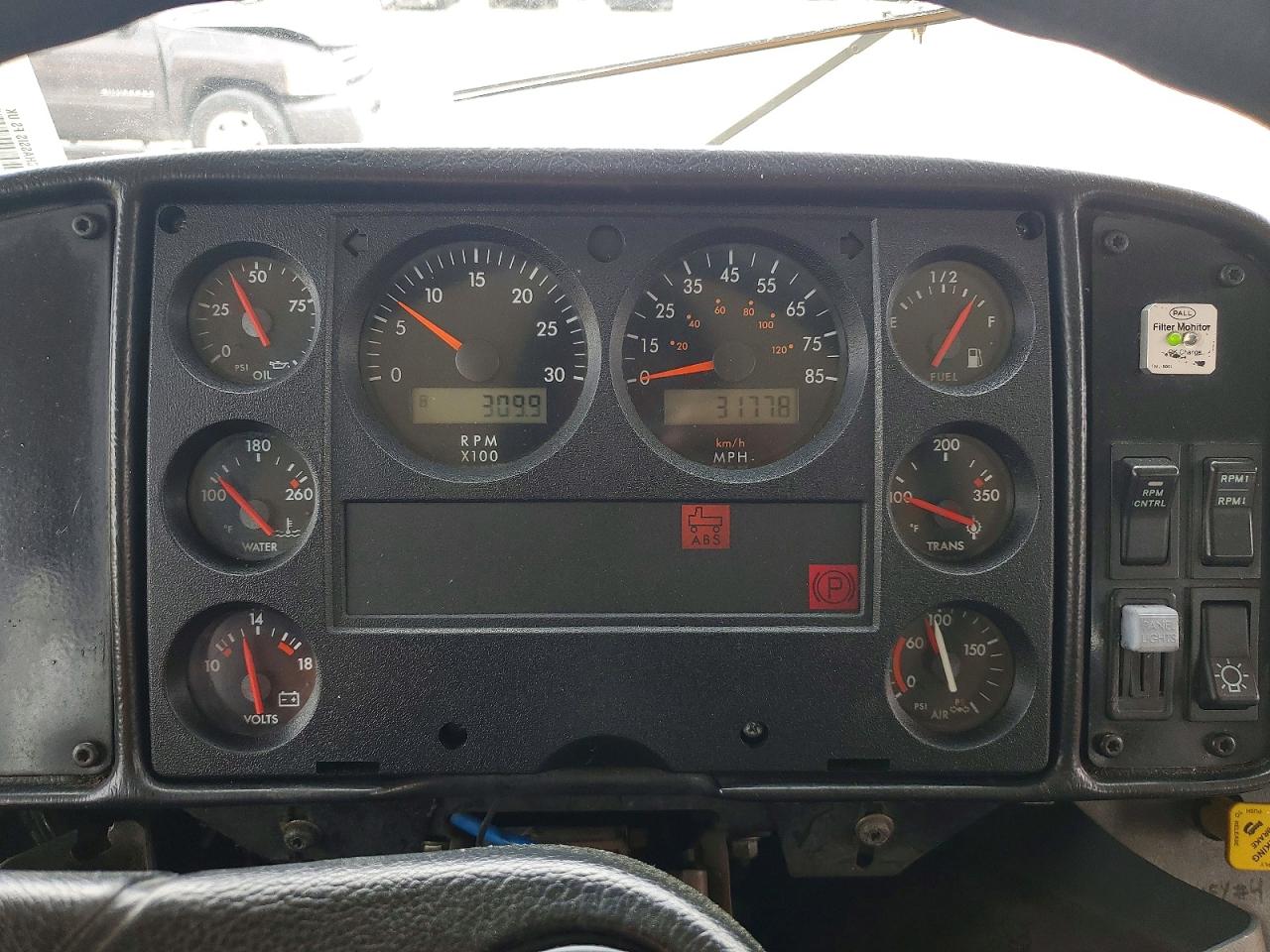 1998 FREIGHTLINER All other VIN 4UZ6CJAA2WC914526 photo 8