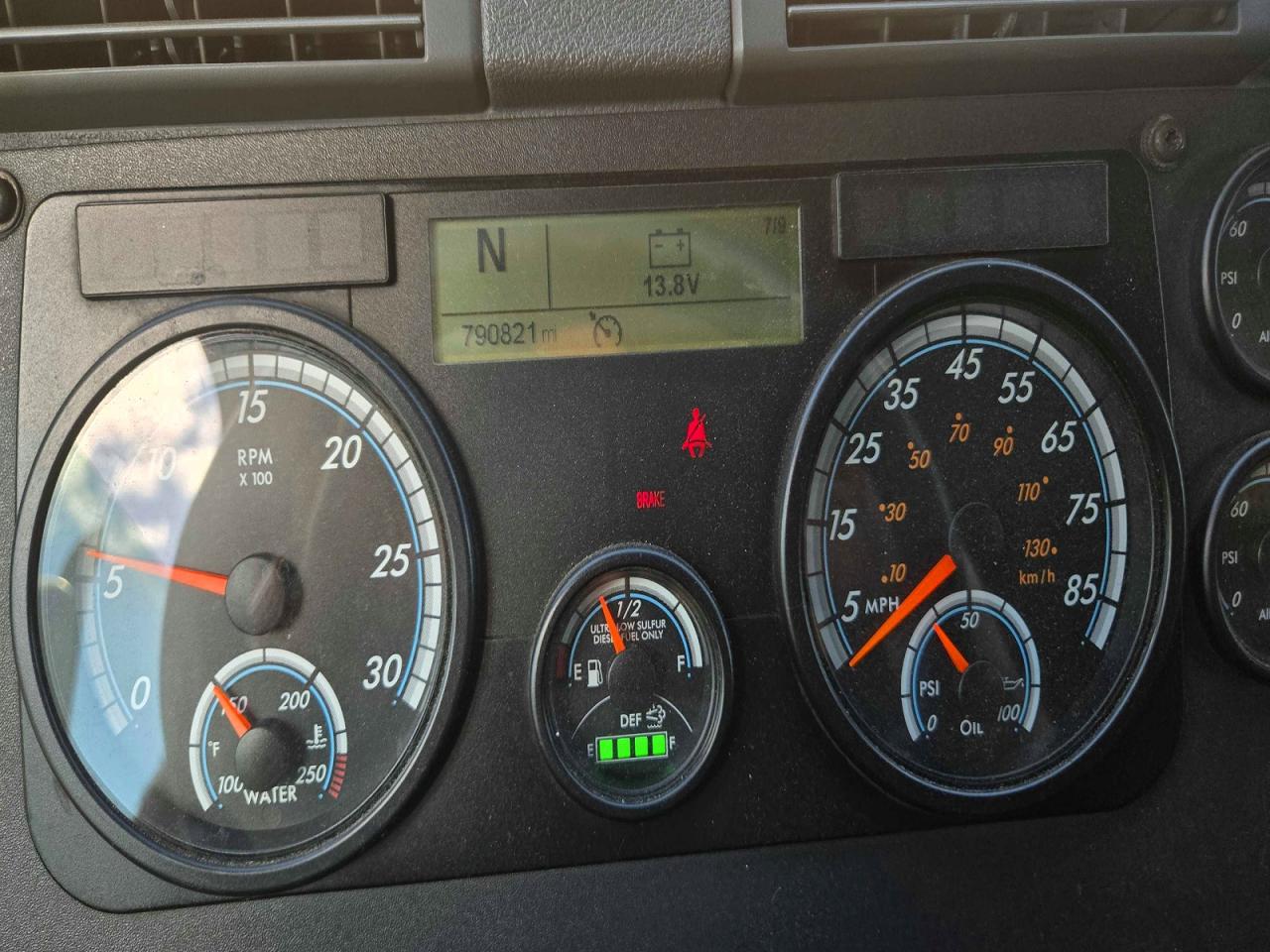 2016 FREIGHTLINER All other VIN 3AKGGLD5XGSGU7466 photo 8