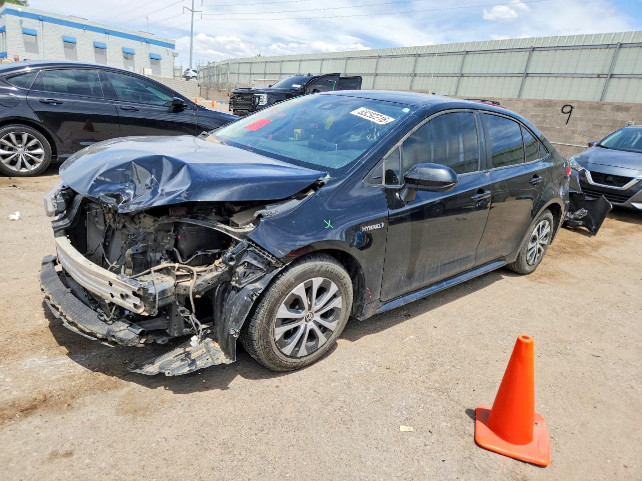 2020 Toyota Corolla VIN JTDEBRBEXLJ002401 photo 1