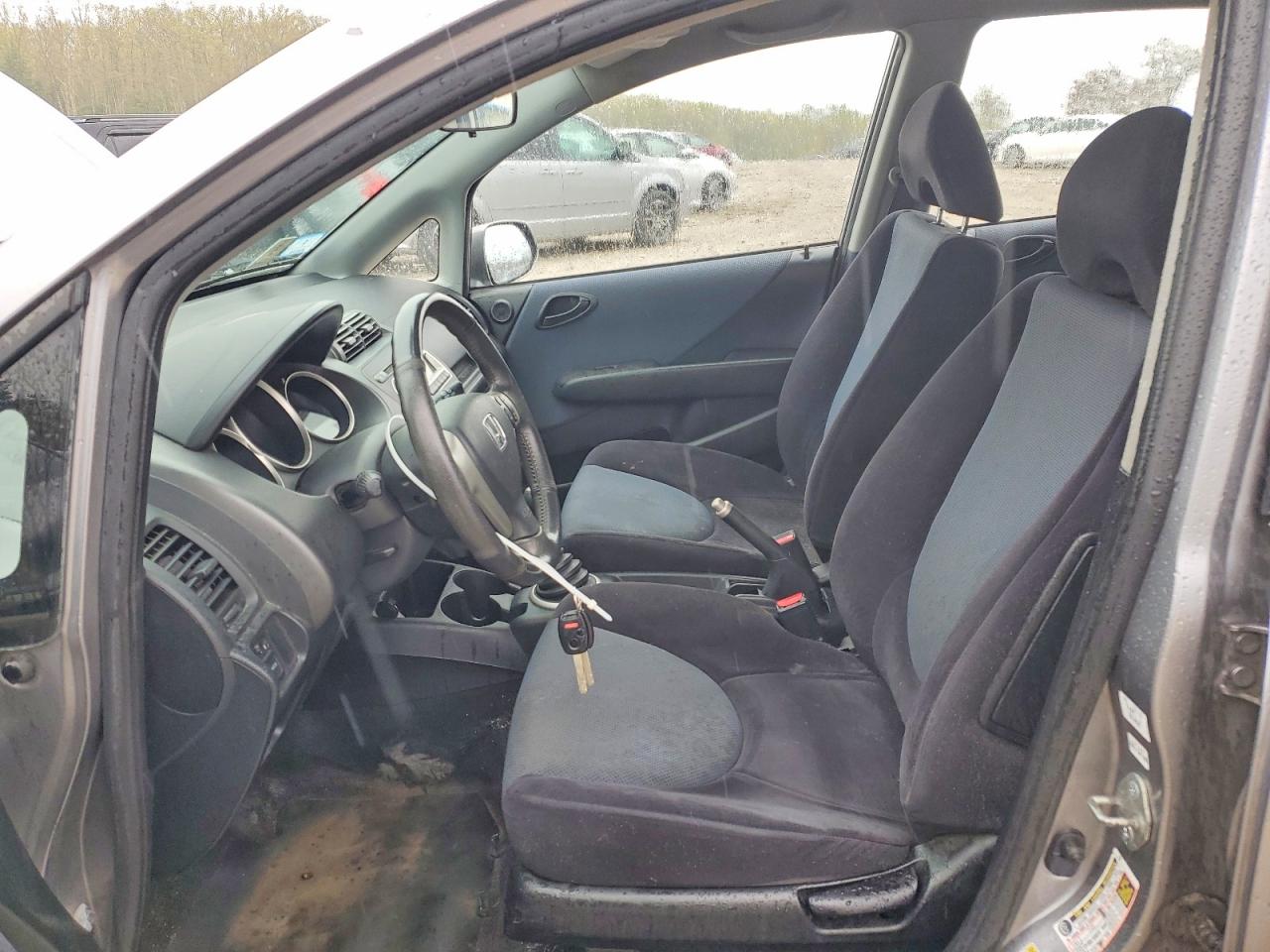 2008 Honda Fit VIN JHMGD376X8S044827 photo 7