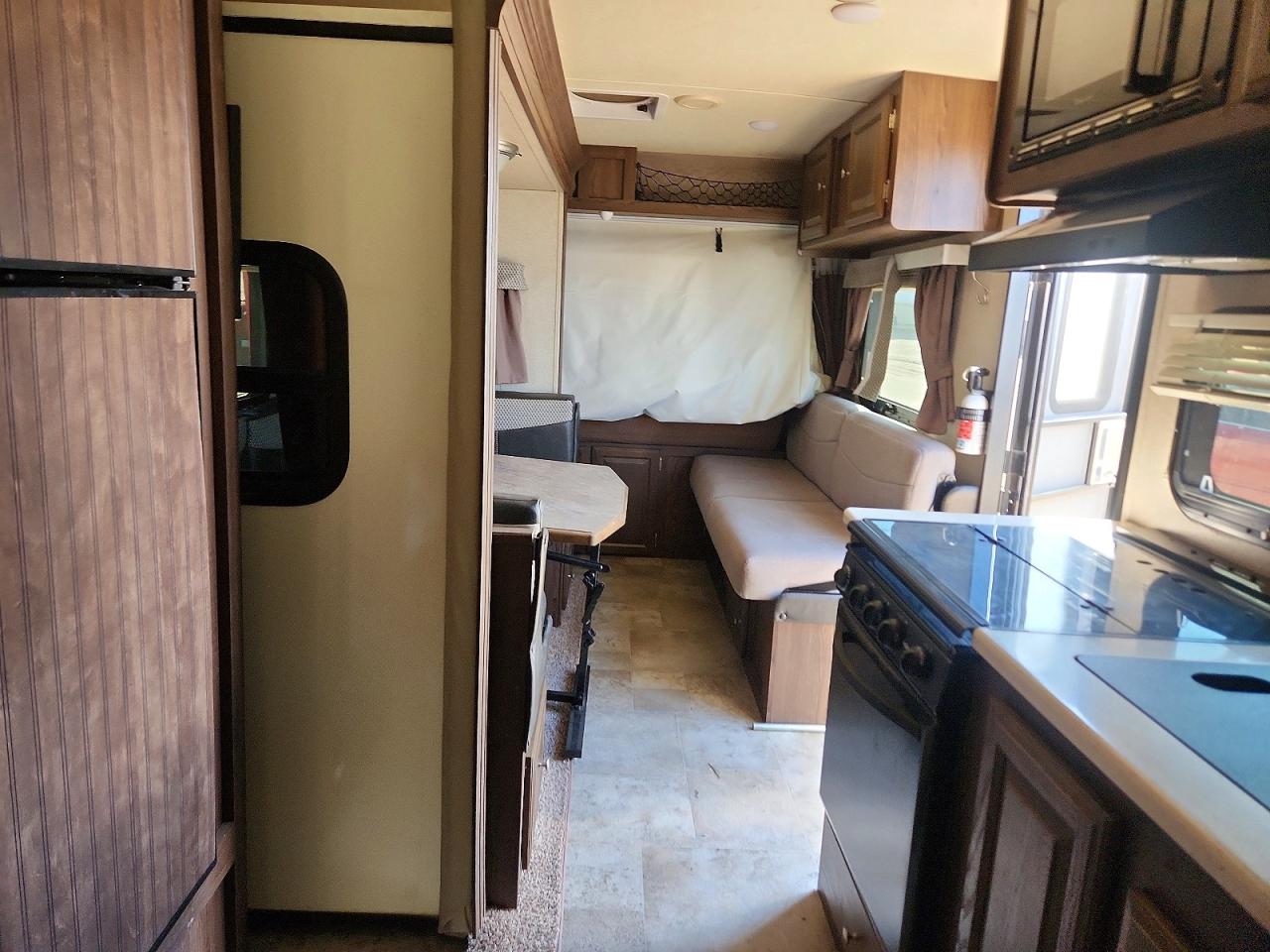 2017 FOREST Rockwood r VIN 4X4TRLY29HZ146344 photo 5