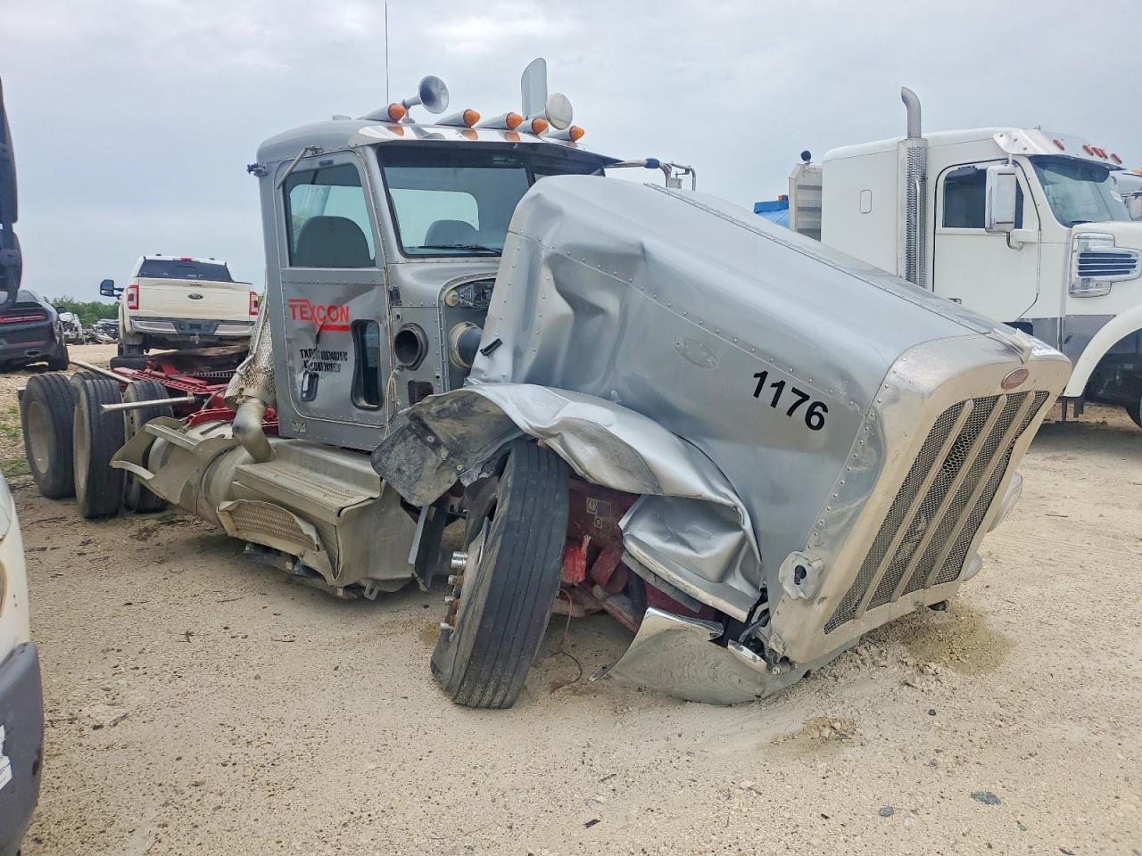 2023 PETERBILT All other VIN 1XPXD49X0PD892374 photo 1