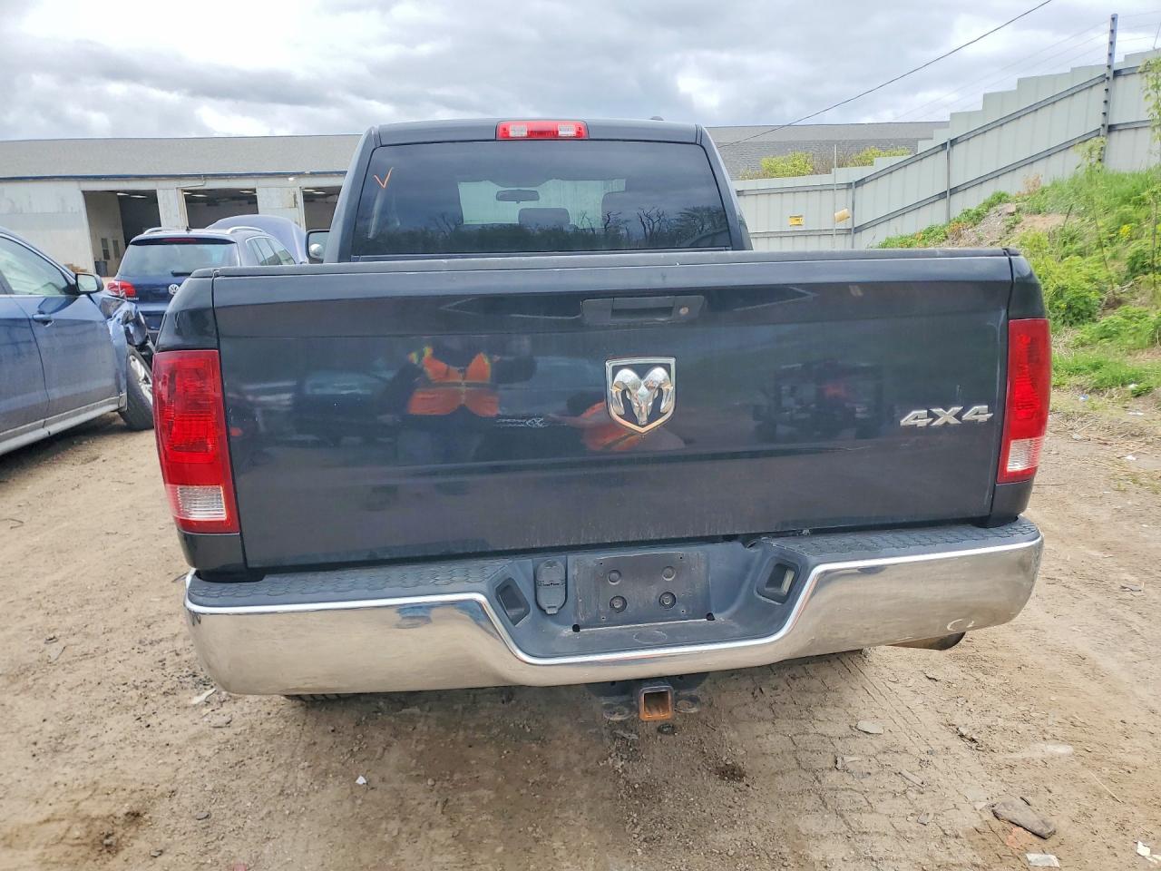 2011 Dodge Ram 1500 VIN 1D7RV1GT6BS509876 photo 6
