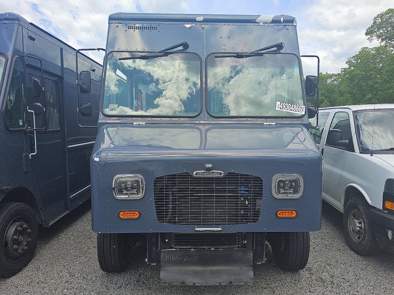2021 FREIGHTLINER All other VIN 4UZAC2EA4MCML0820 photo 5