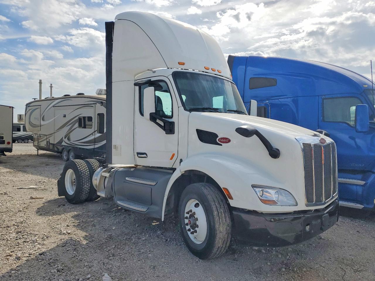2017 PETERBILT All other VIN 1XPBA48X3HD428758 photo 1