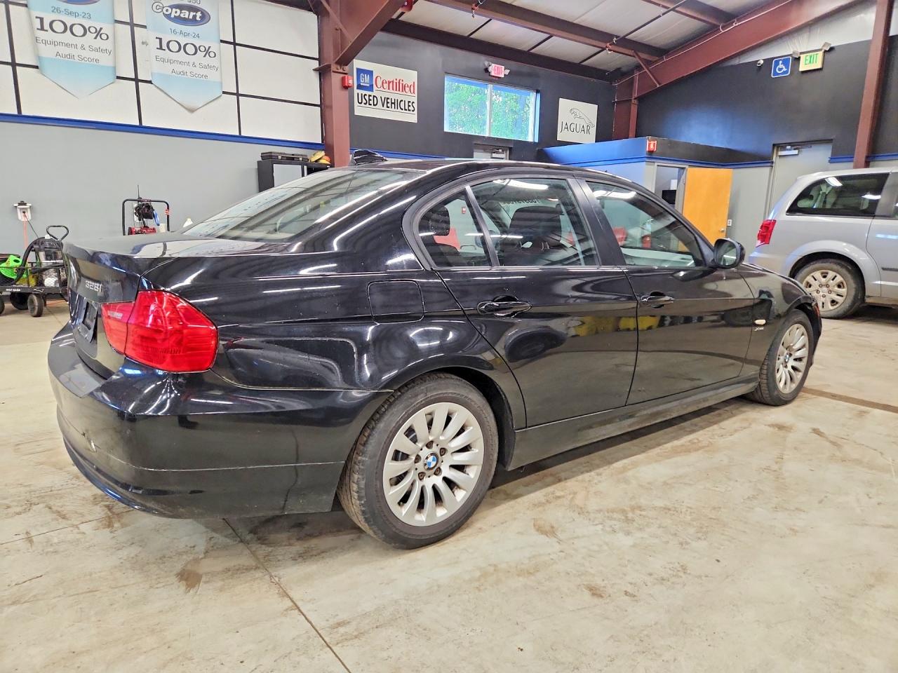 2009 BMW 3 series VIN WBAPK73589A452422 photo 3