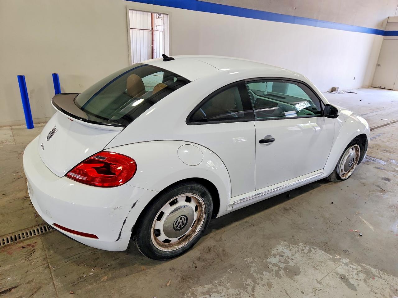 2016 Volkswagen Beetle VIN 3VWF17ATXGM637104 photo 3