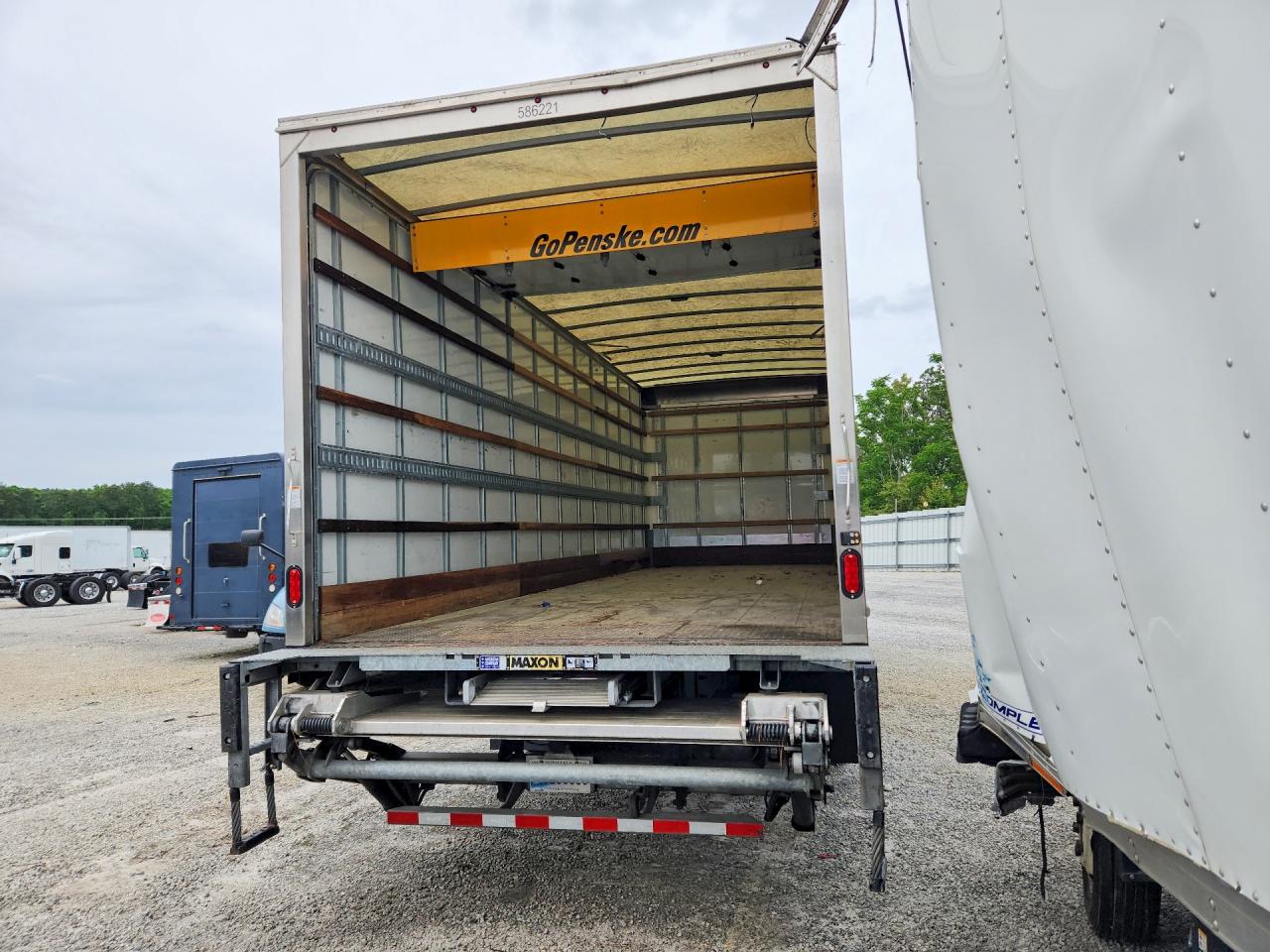 2023 FREIGHTLINER All other VIN 3ALACWFC0PDNT2256 photo 3