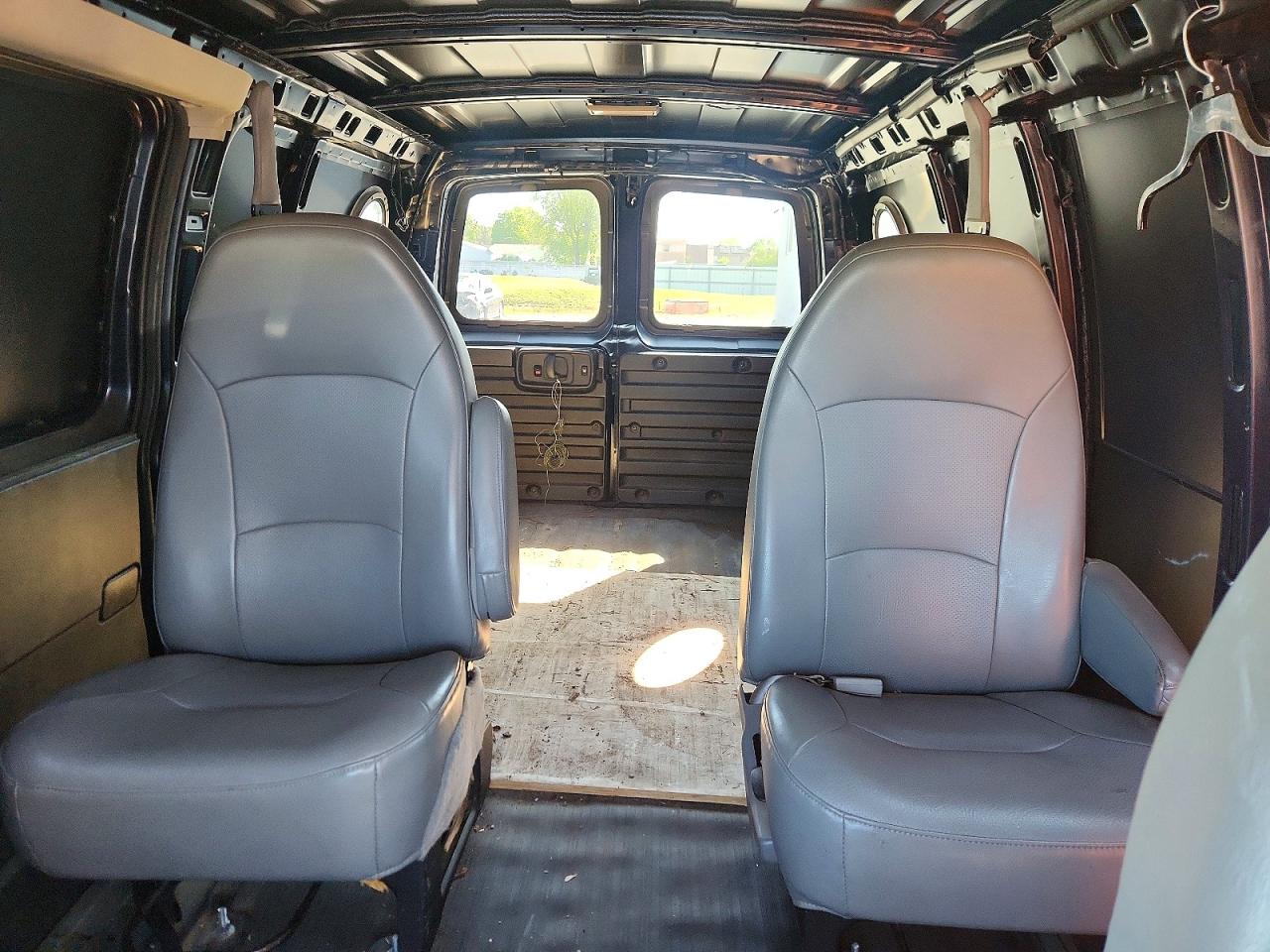 2013 CHEV Express VIN 1GCSGAFX8D1125892 photo 10