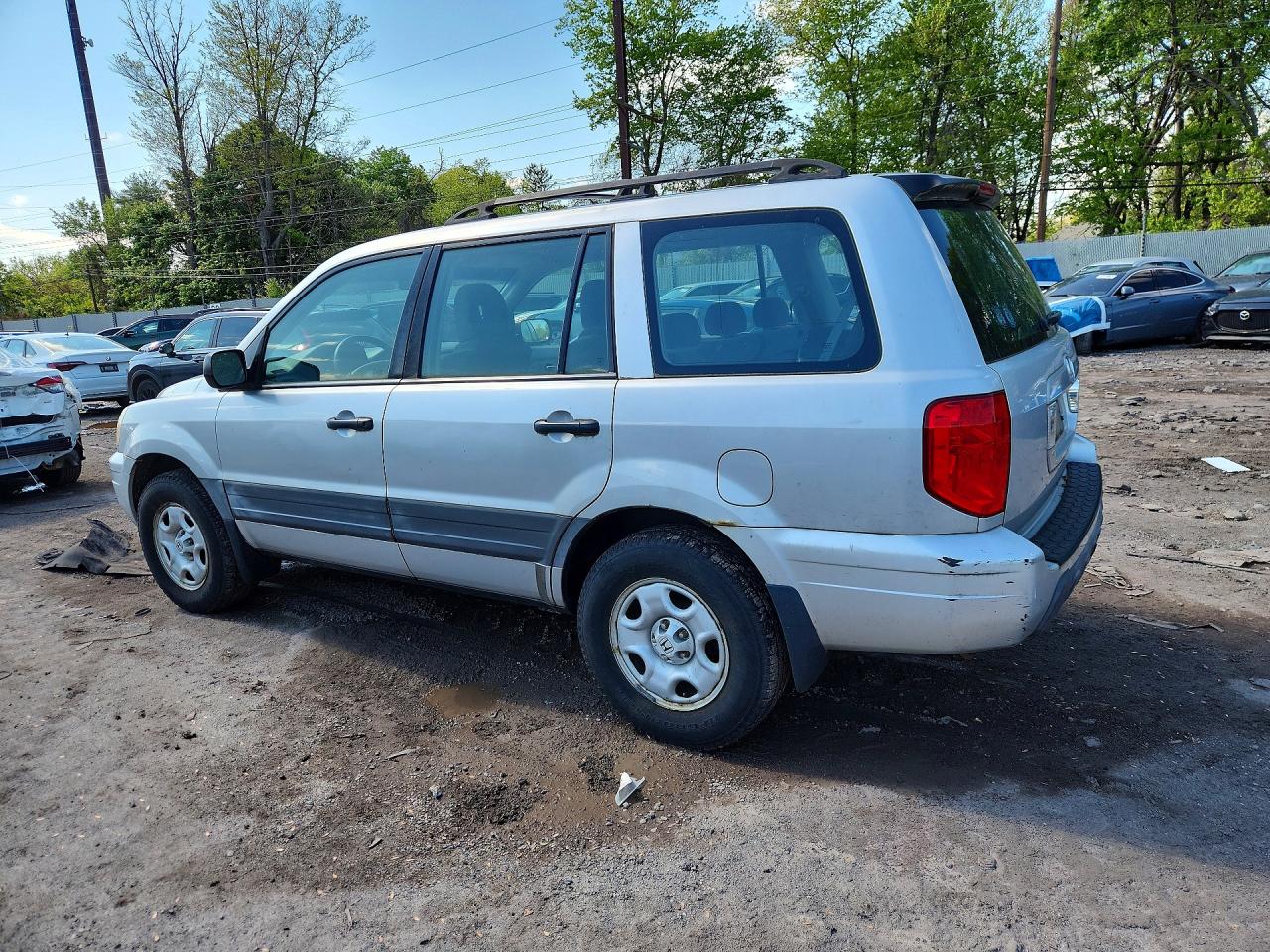 2003 HONDA Pilot VIN 2HKYF18163H610755 photo 2