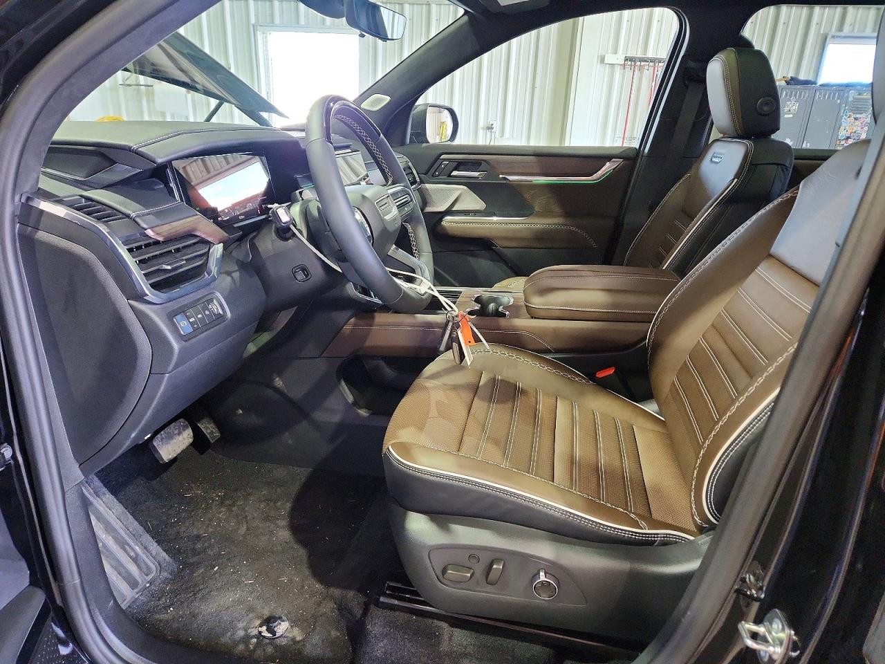 2026 GMC Acadia den VIN 1GKENTKS5TJ210264 photo 7