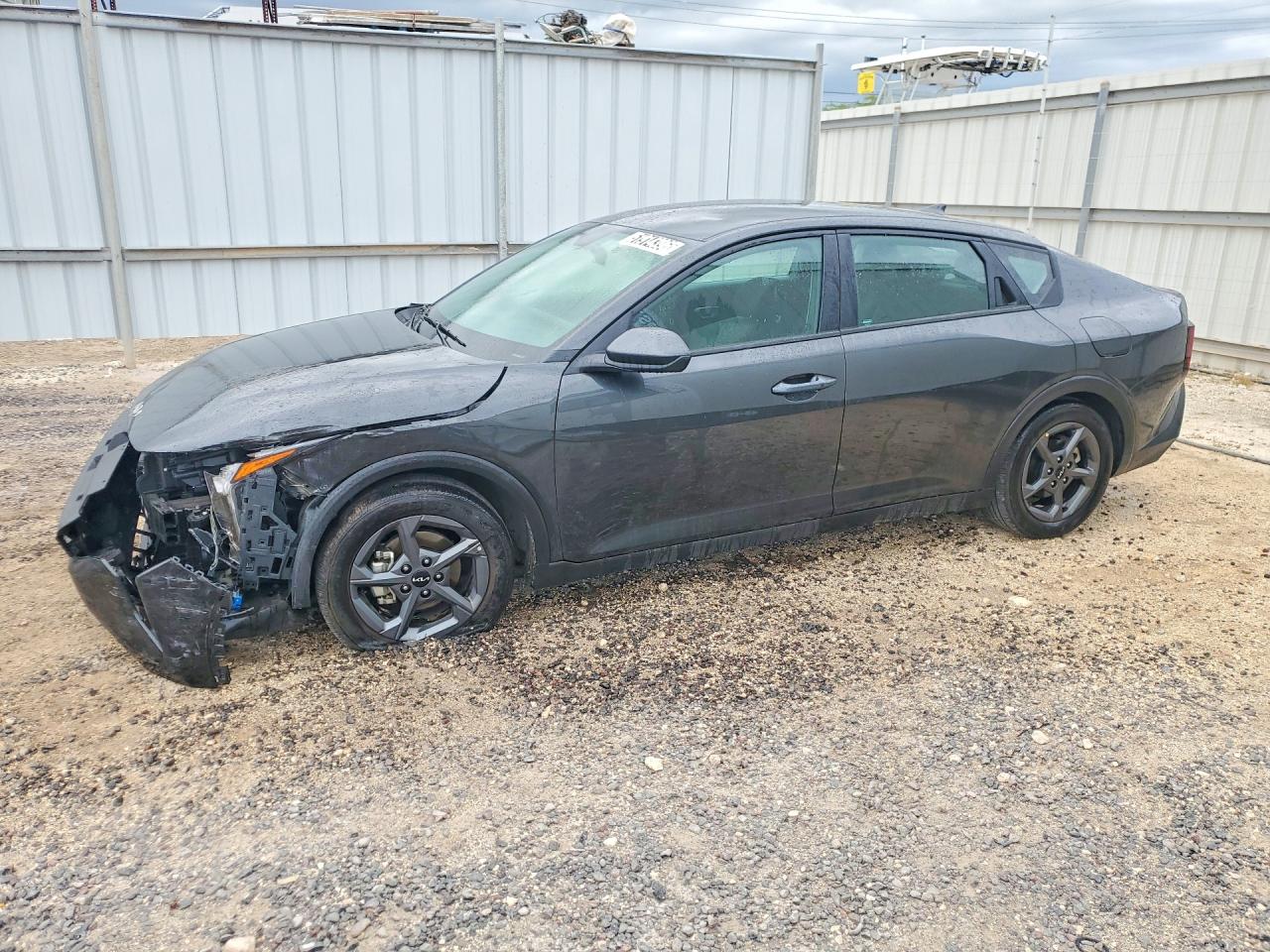 2025 Kia All other VIN 3KPFT4DE5SE132647 photo 1