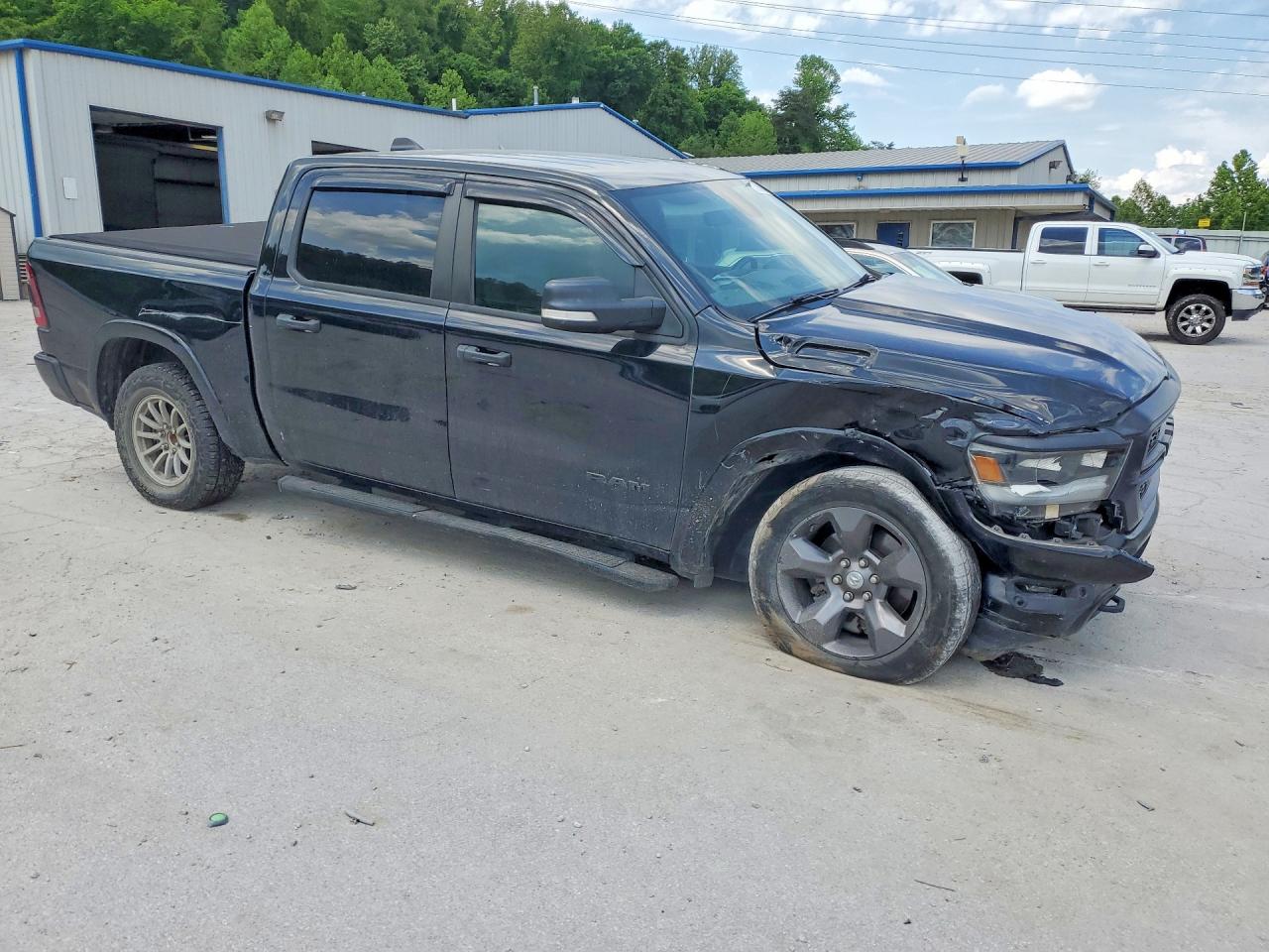 2020 Ram 1500 VIN 1C6SRFFT8LN307708 photo 4