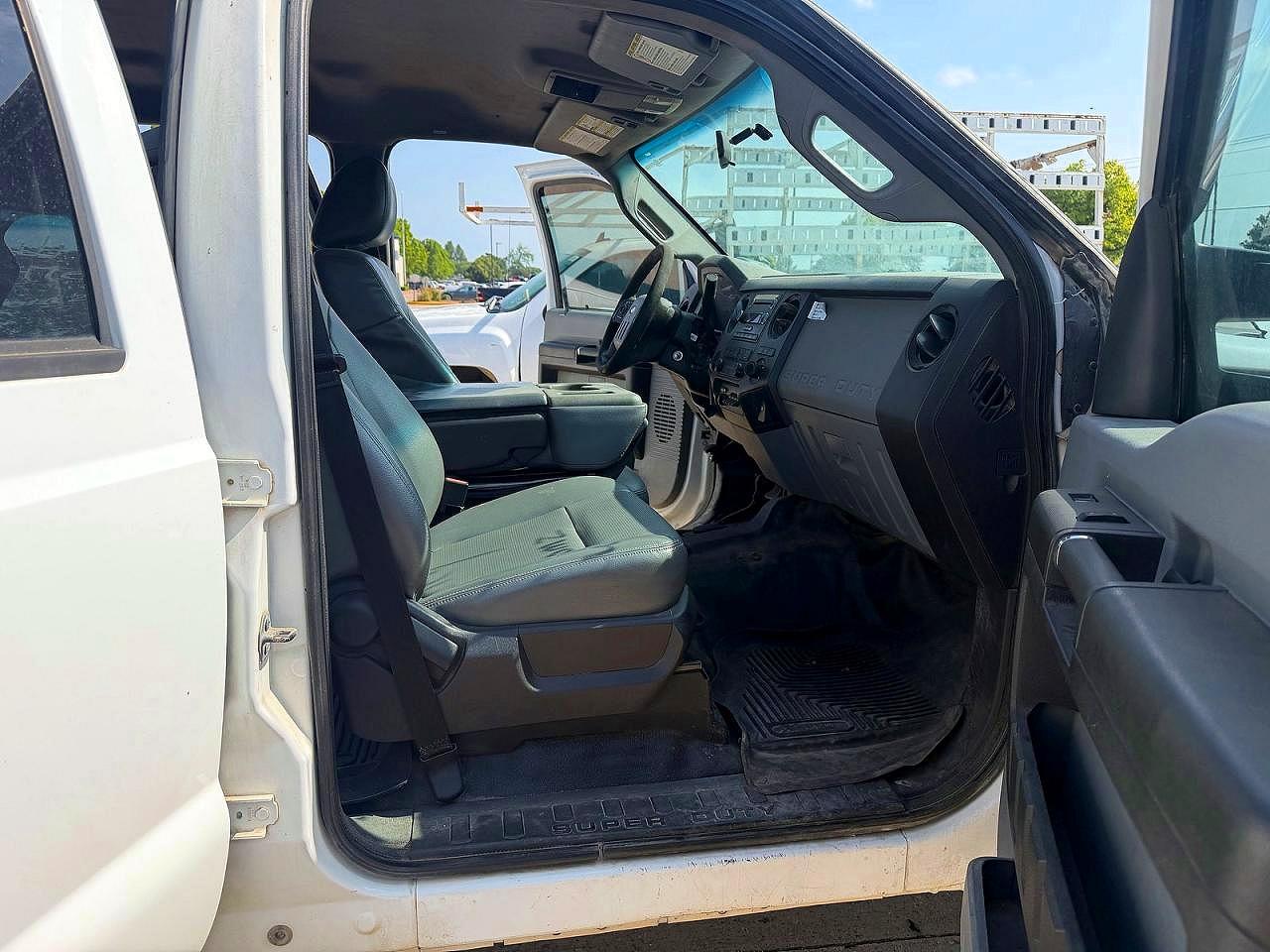 2015 Ford F550 VIN 1FD0W5HT8FEA58634 photo 5